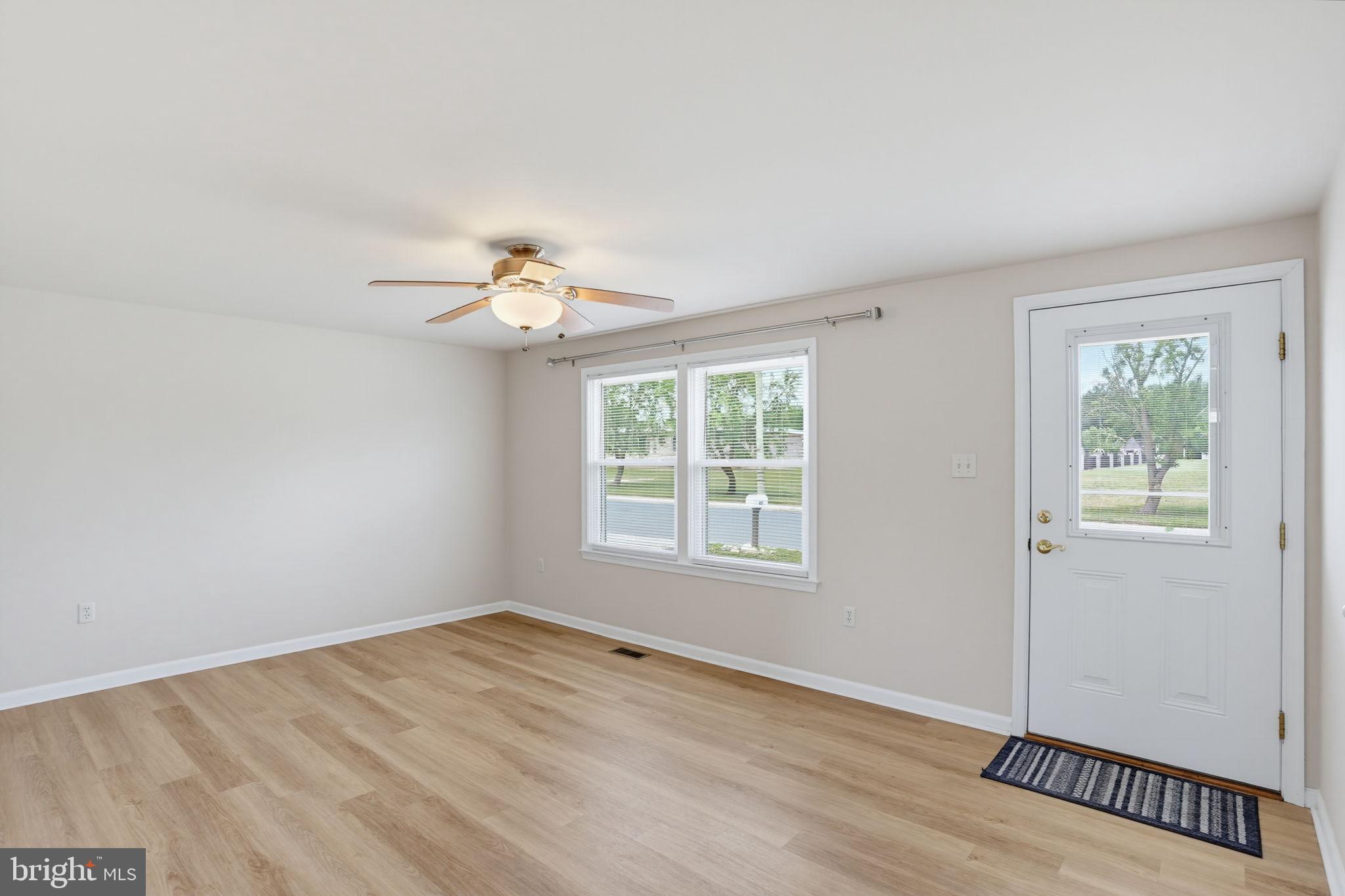 LAUREL - Residential