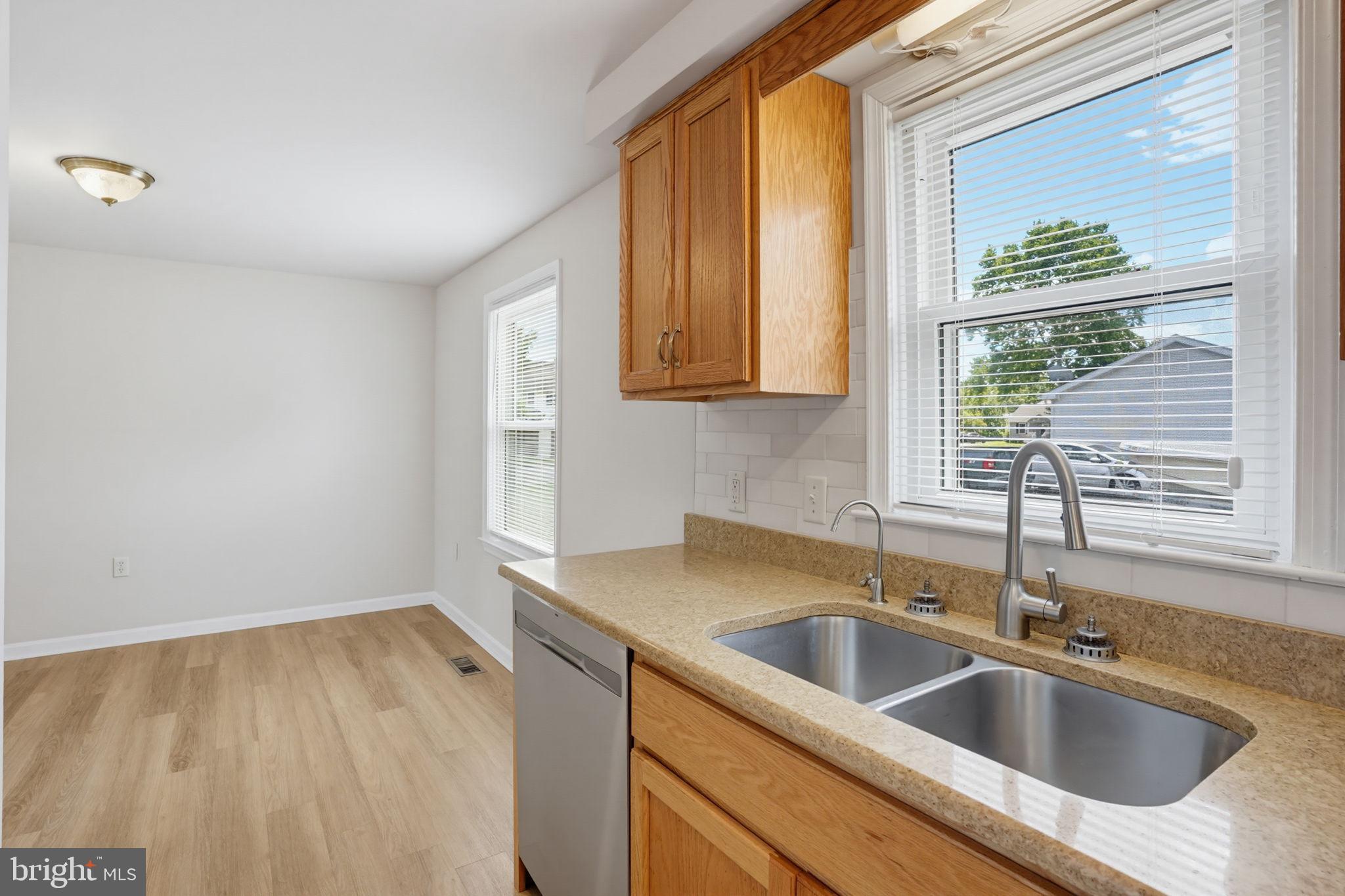 LAUREL - Residential