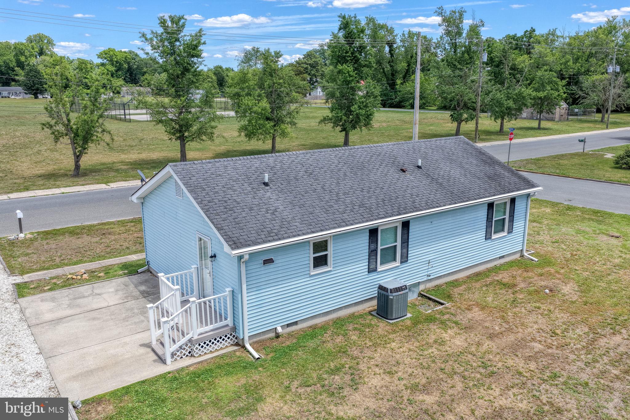 LAUREL - Residential