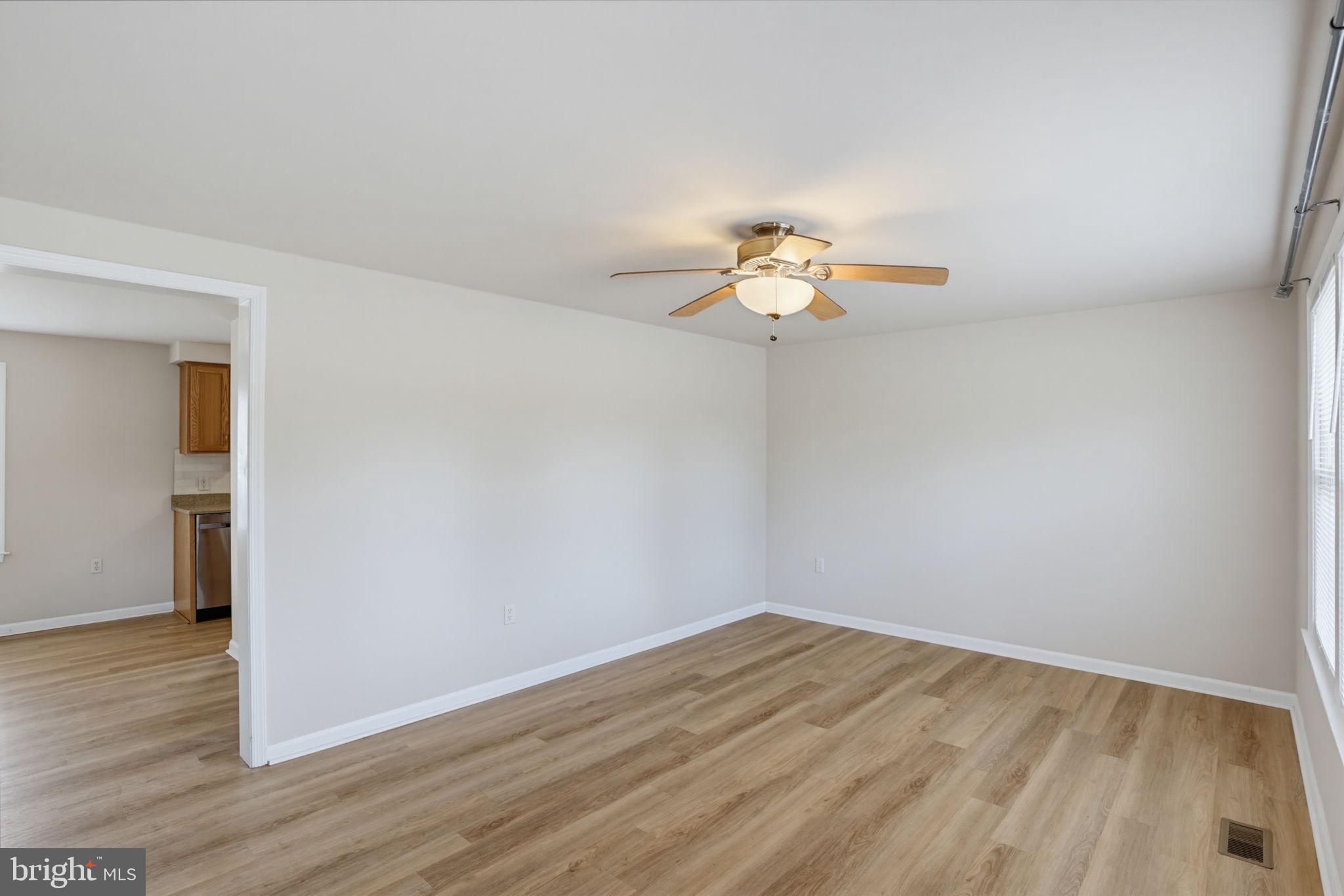LAUREL - Residential