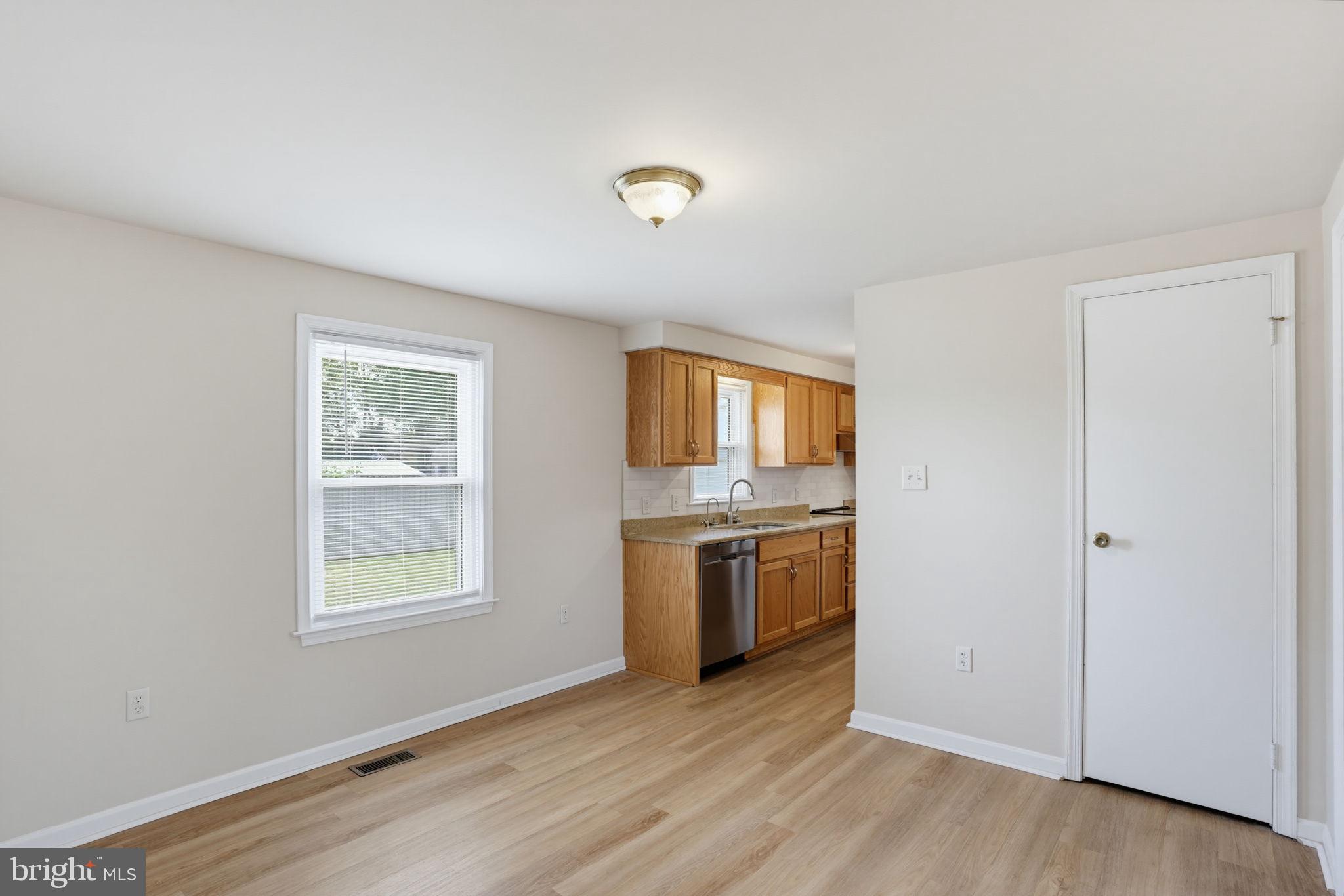 LAUREL - Residential