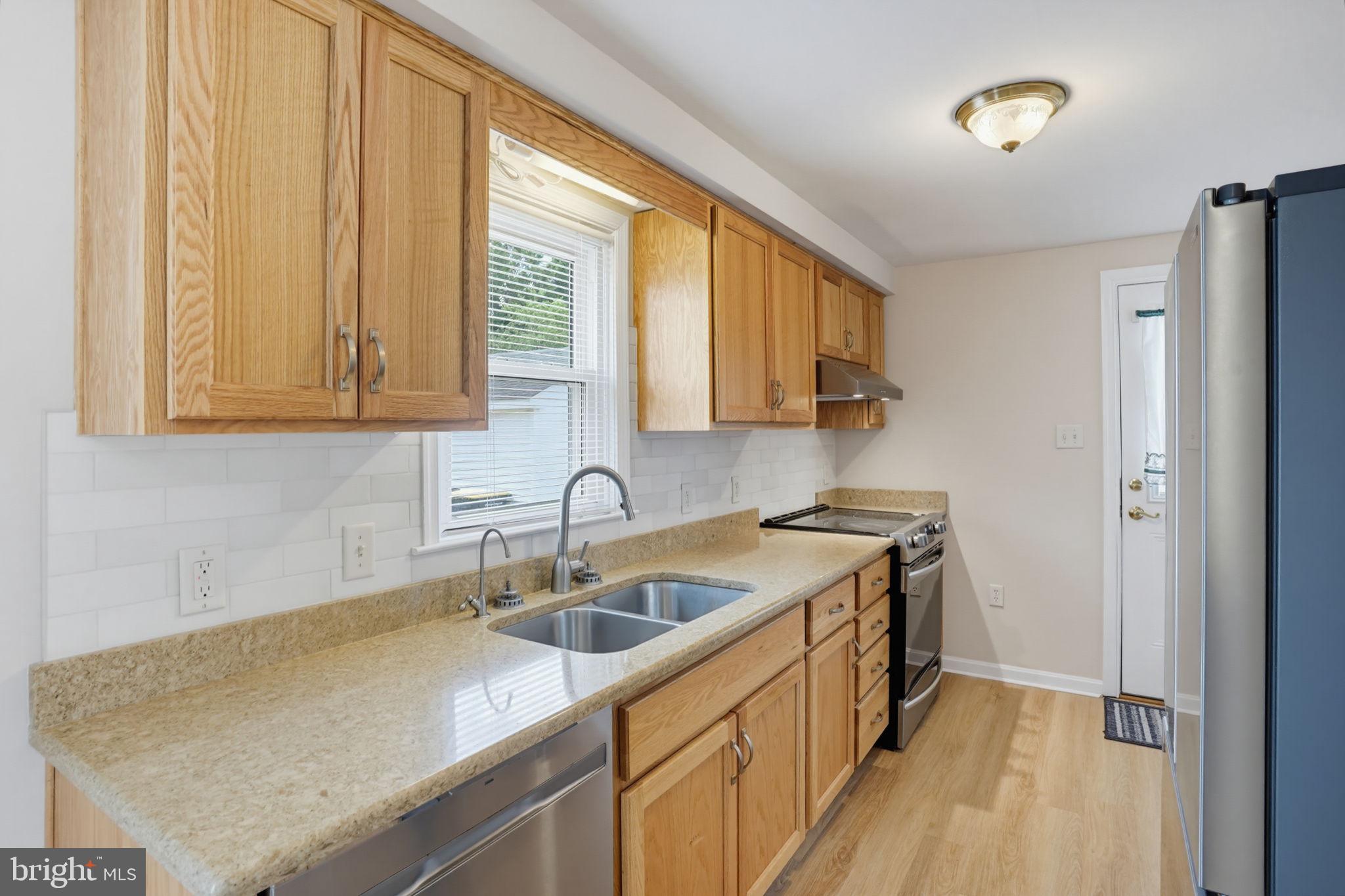 LAUREL - Residential