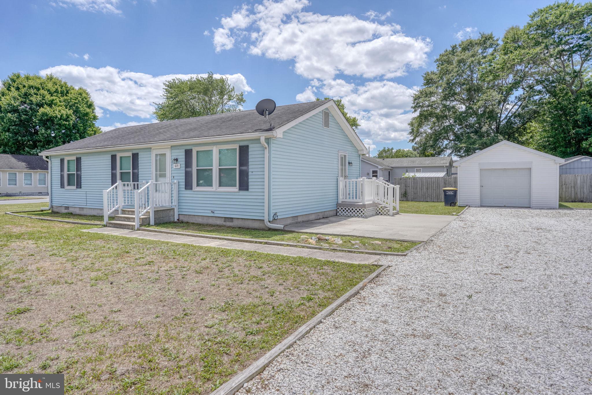 LAUREL - Residential