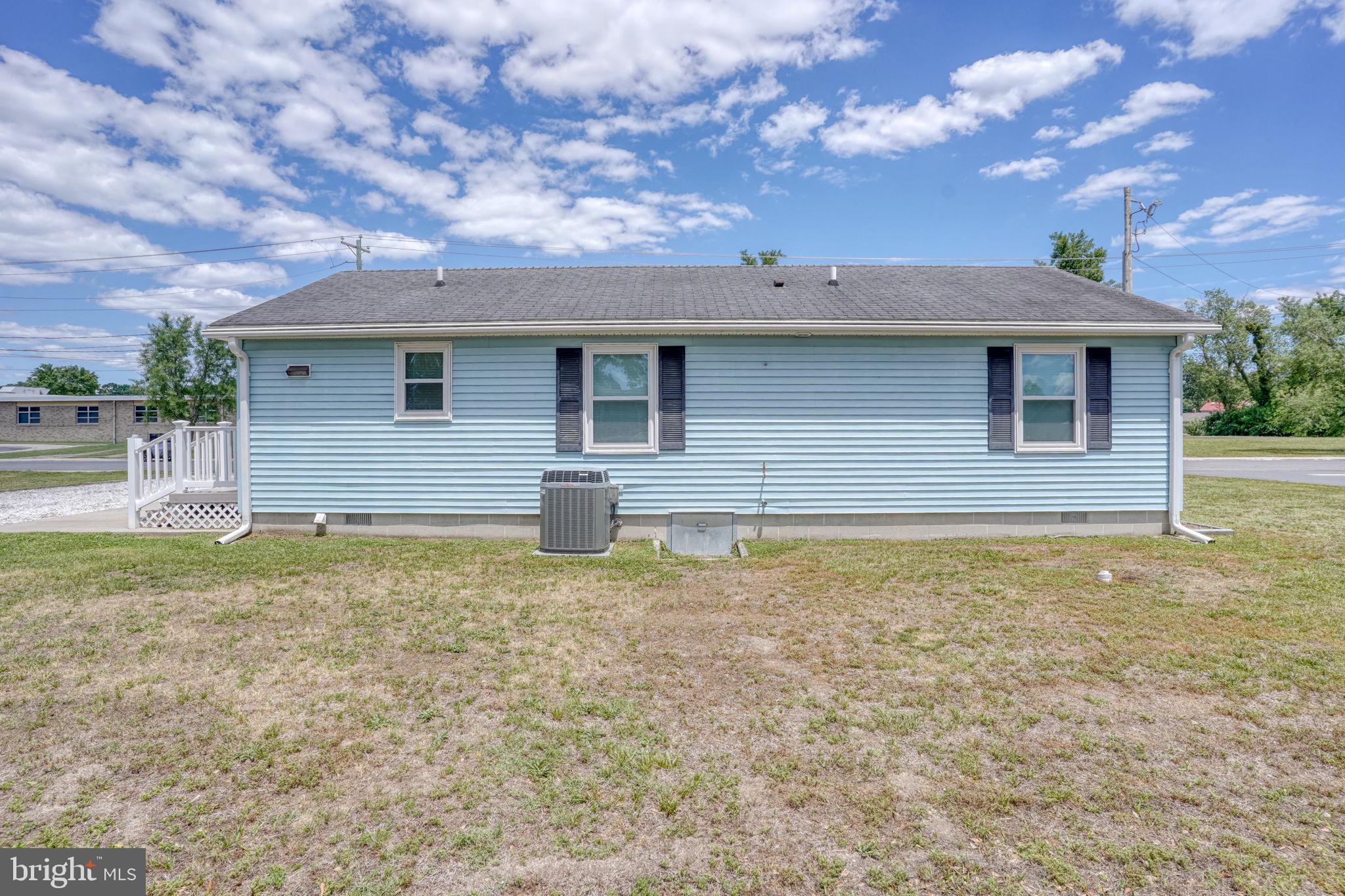LAUREL - Residential