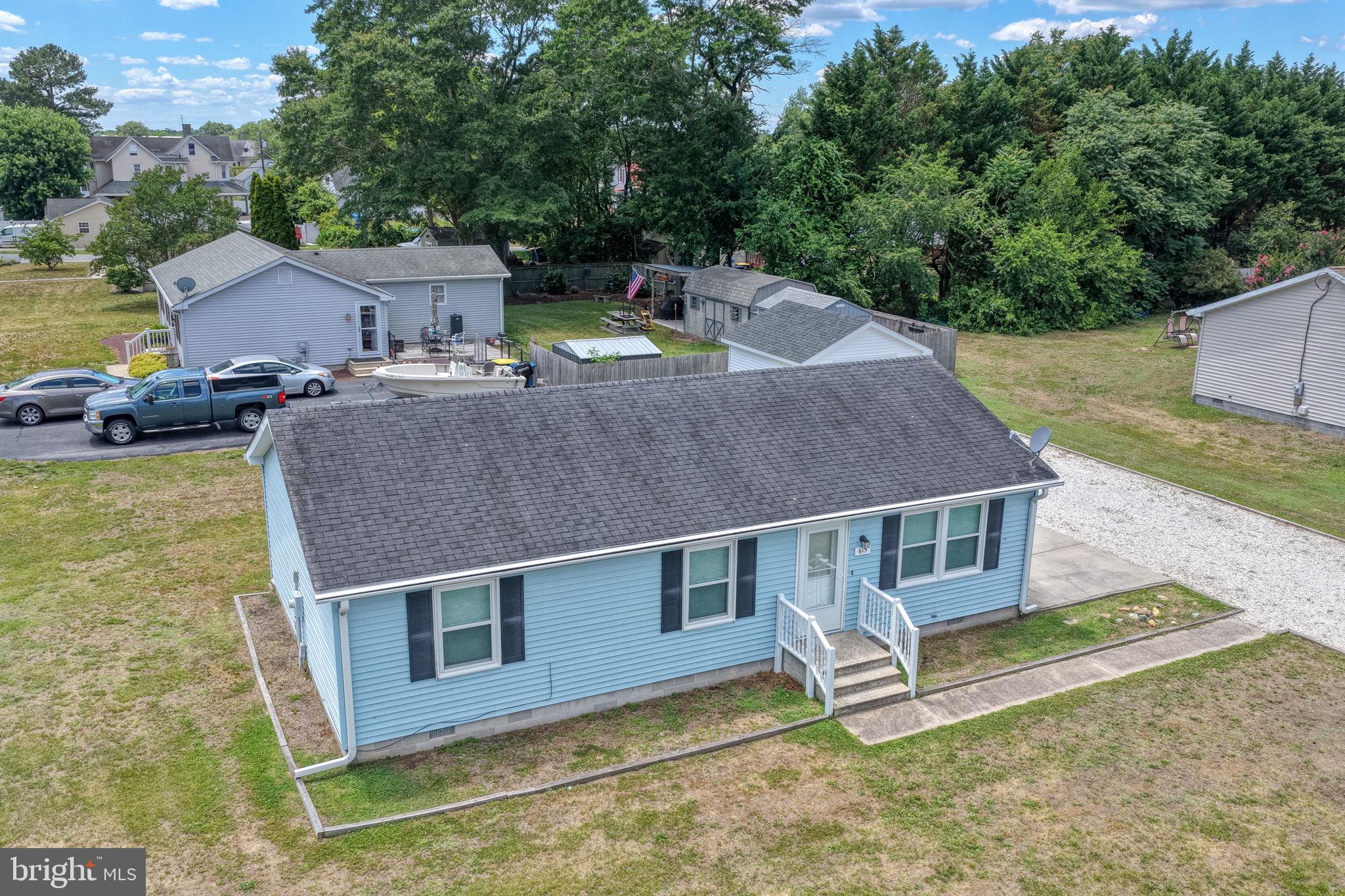 LAUREL - Residential