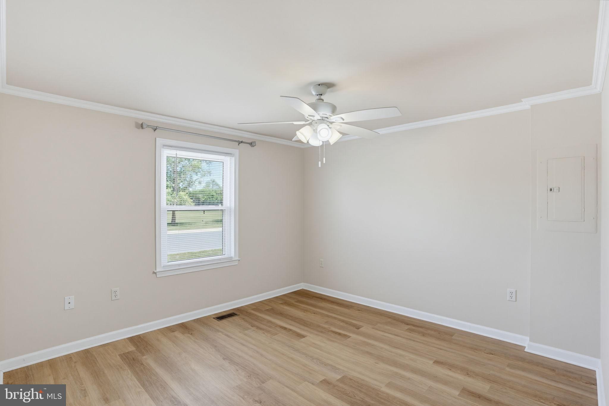 LAUREL - Residential