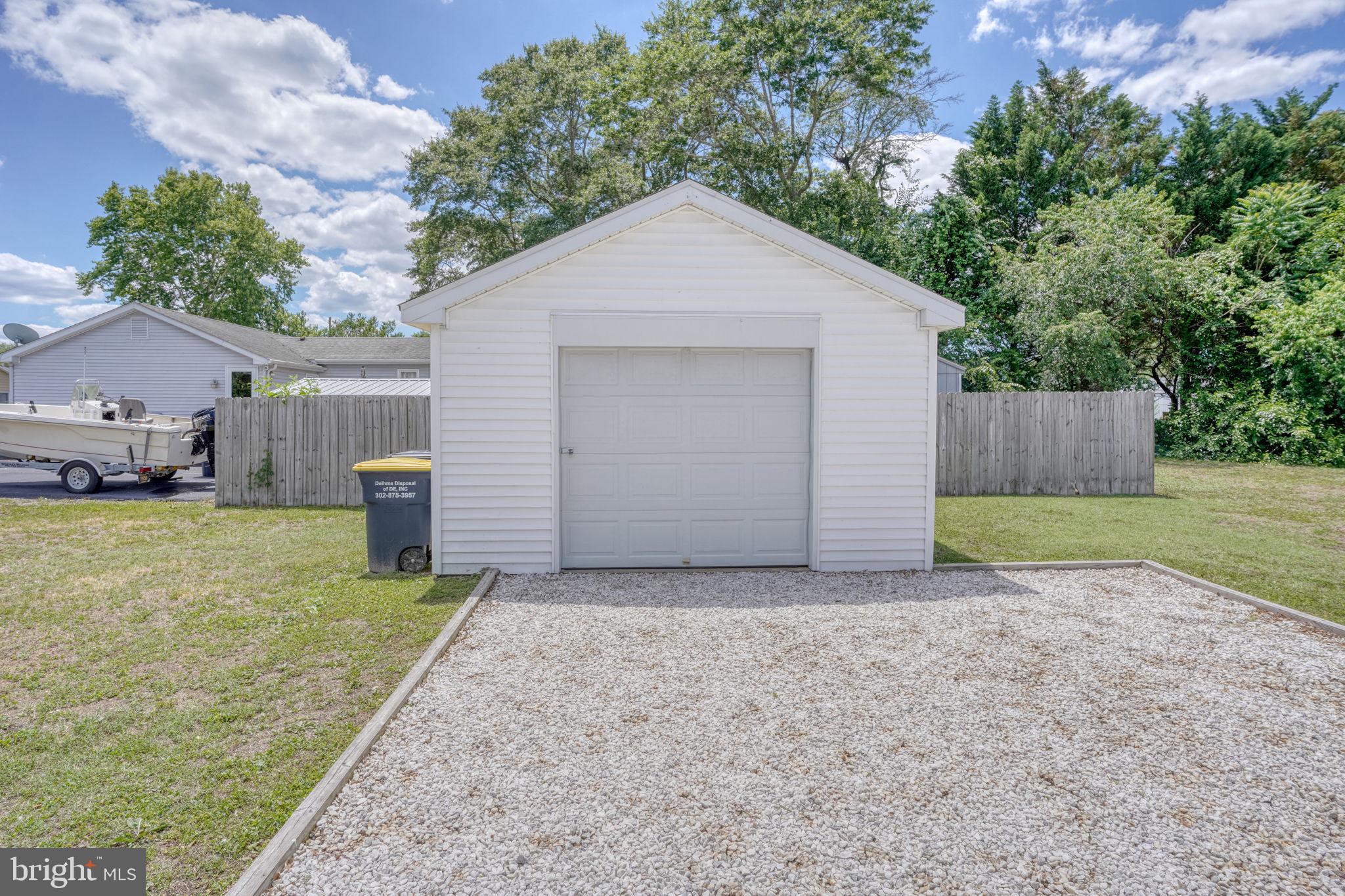 LAUREL - Residential