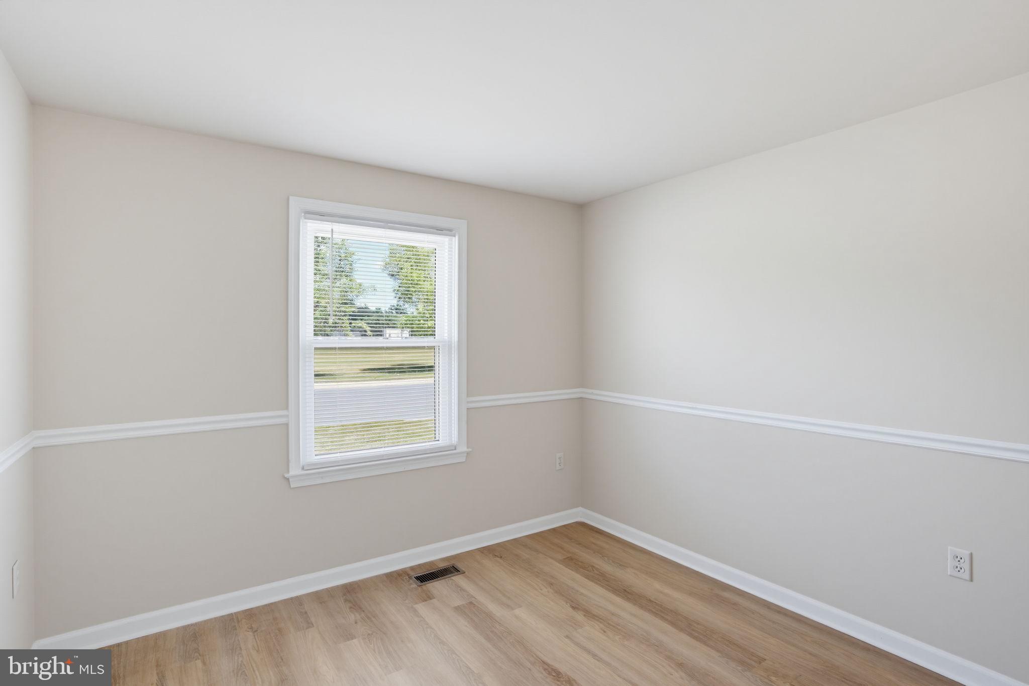 LAUREL - Residential