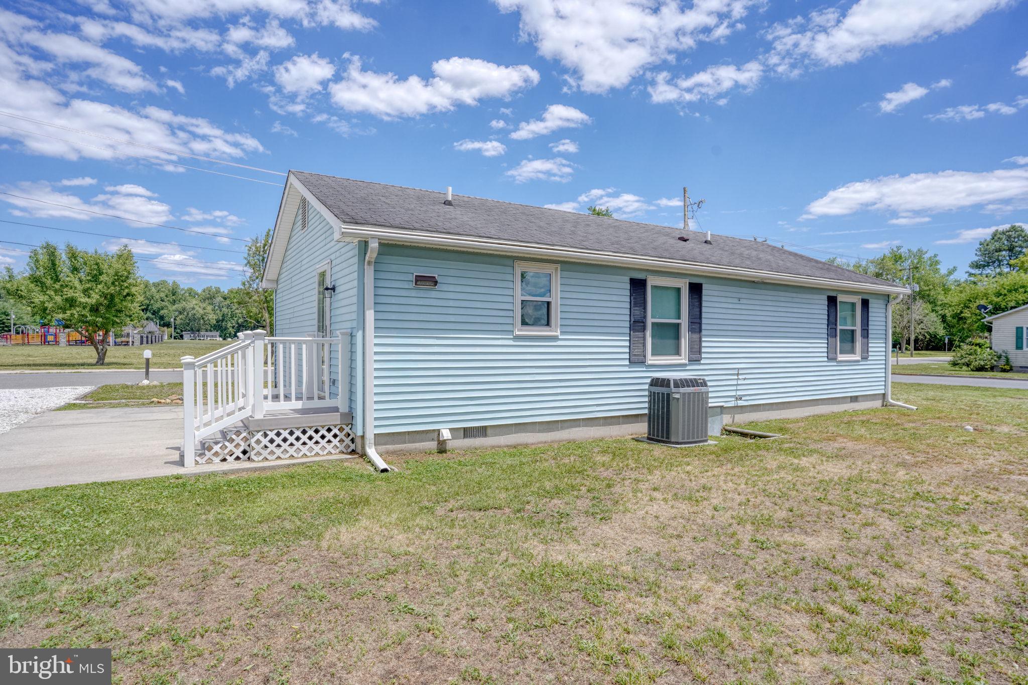 LAUREL - Residential