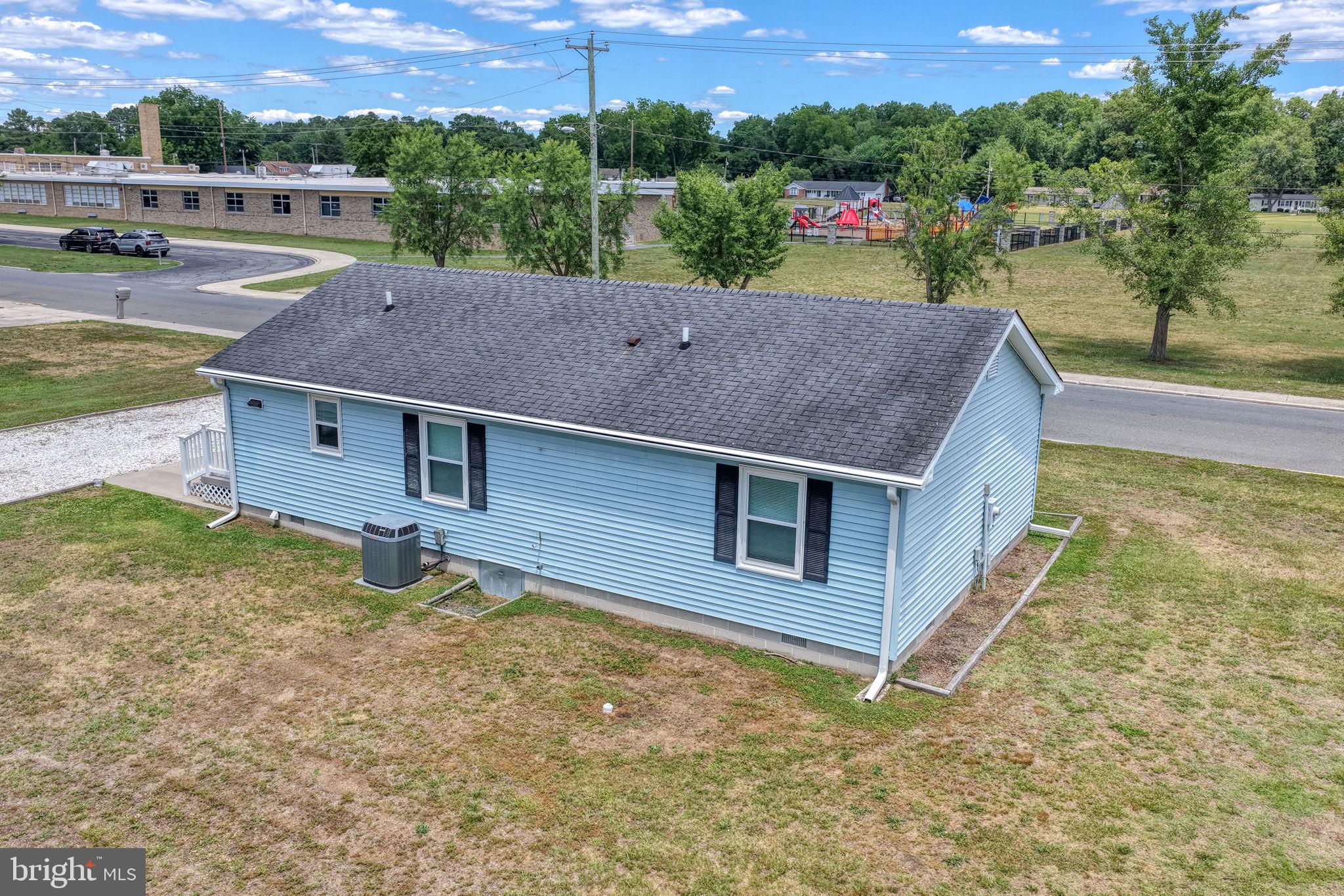 LAUREL - Residential