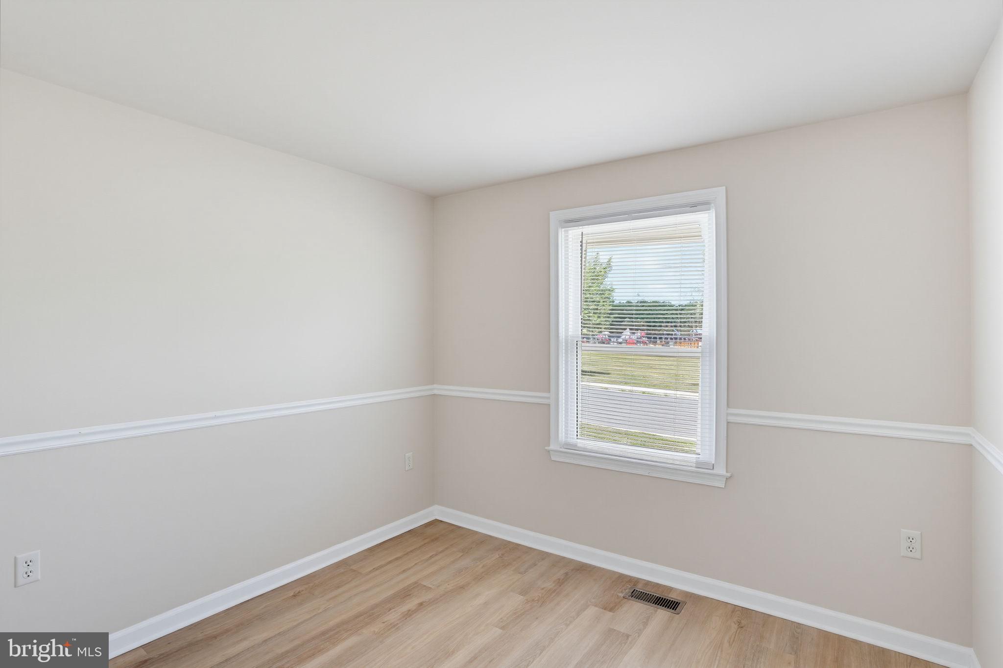 LAUREL - Residential