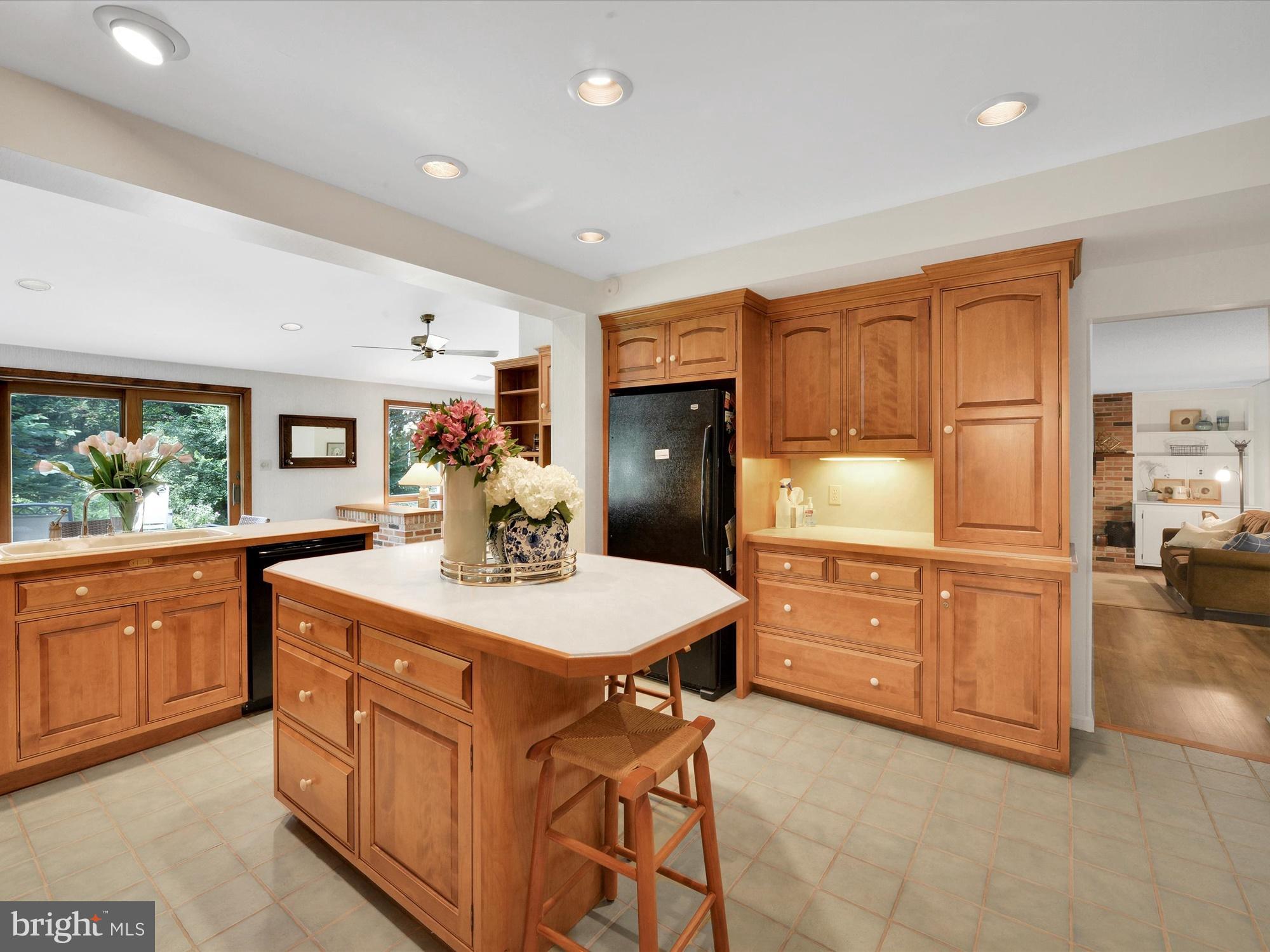 ROCKRIMMON RIDGE - Residential