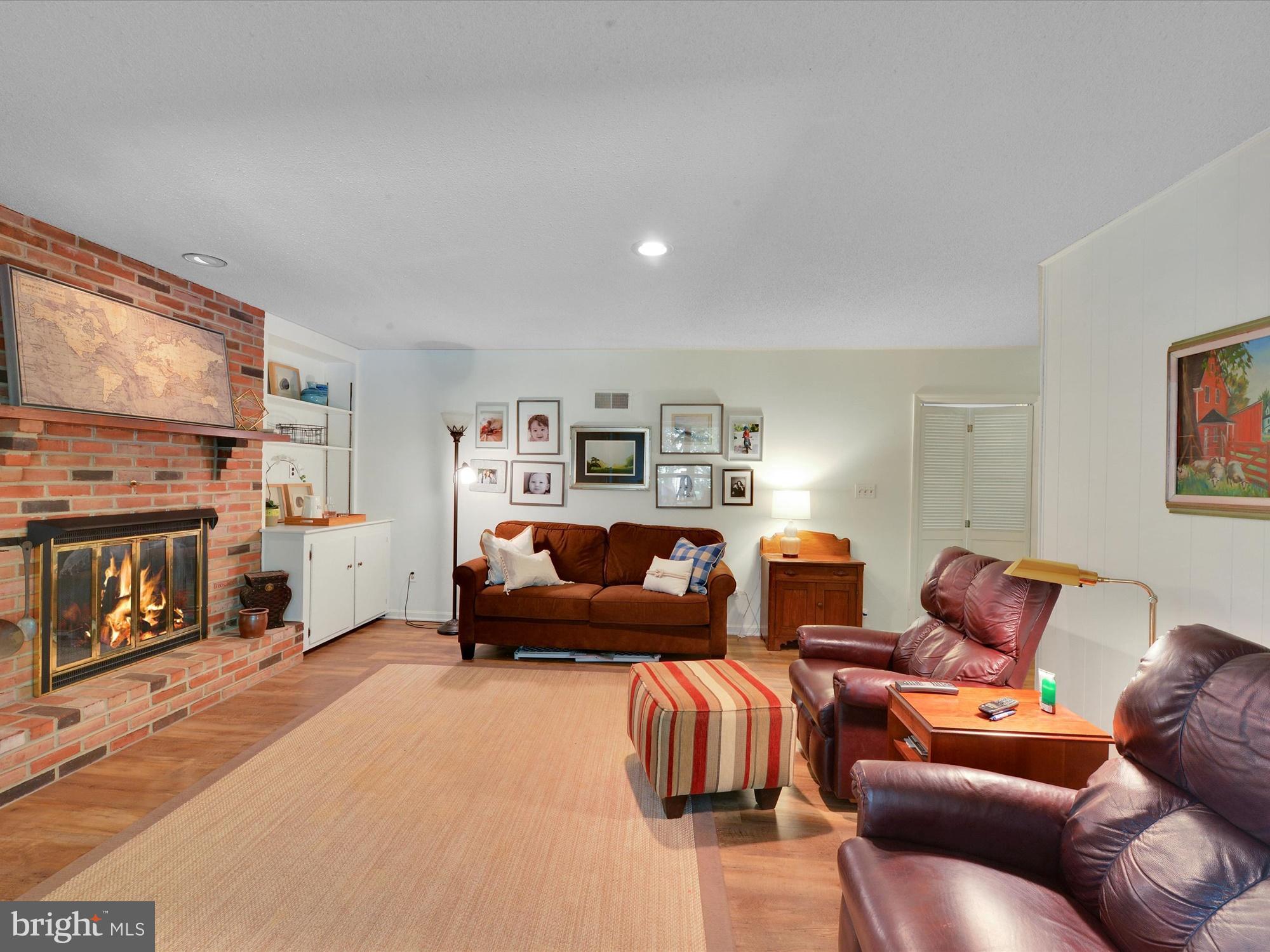 ROCKRIMMON RIDGE - Residential