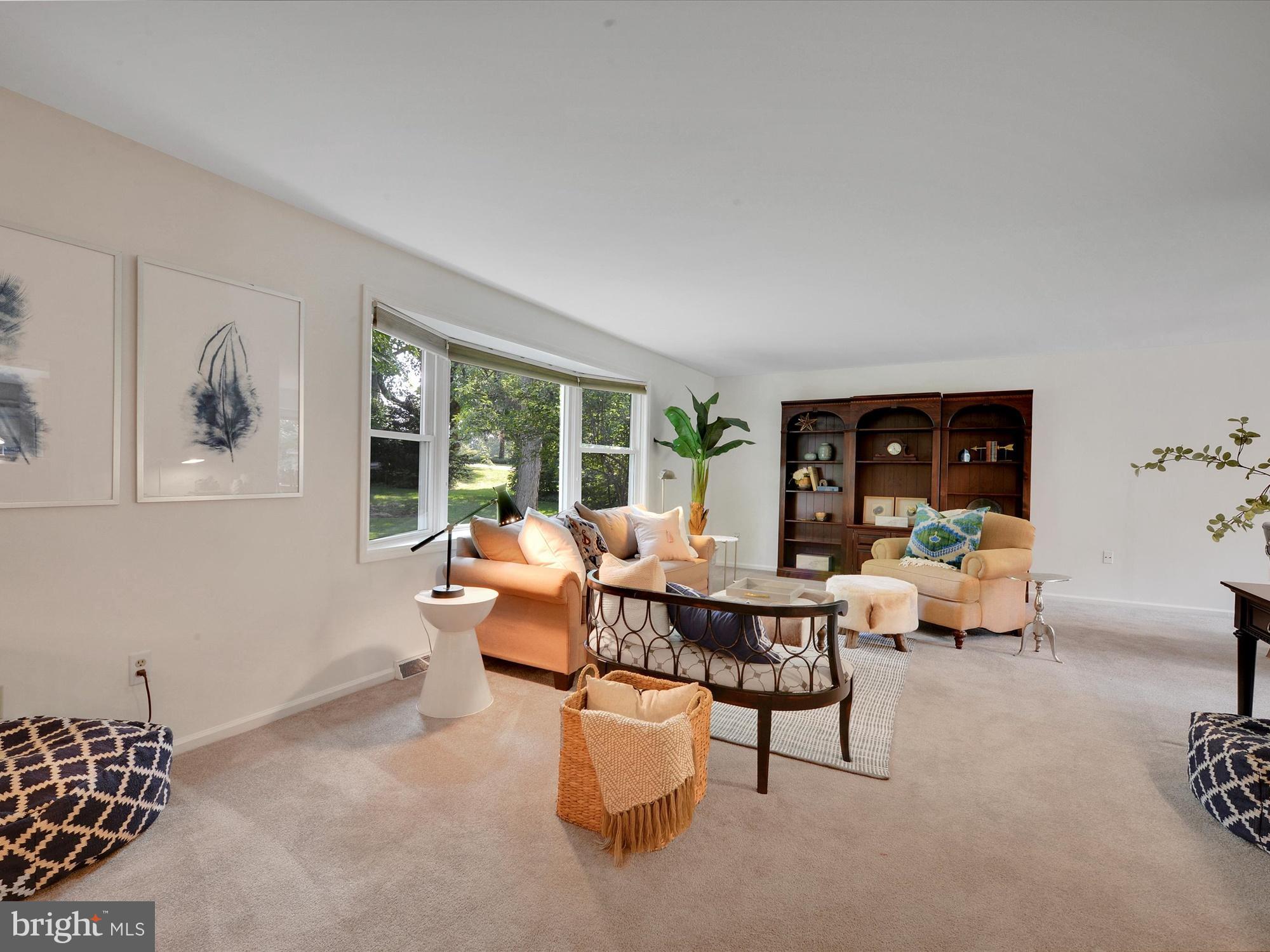 ROCKRIMMON RIDGE - Residential