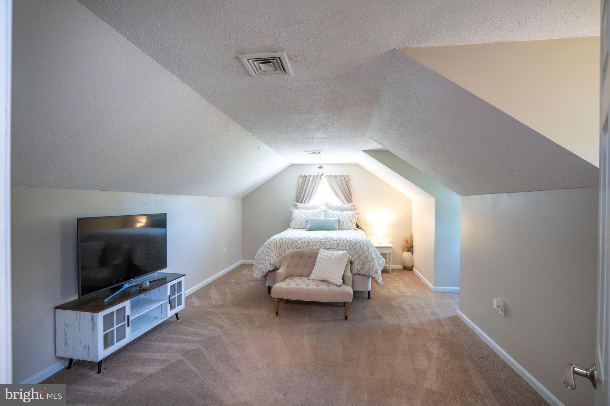 GRAYS WOODS - Residential