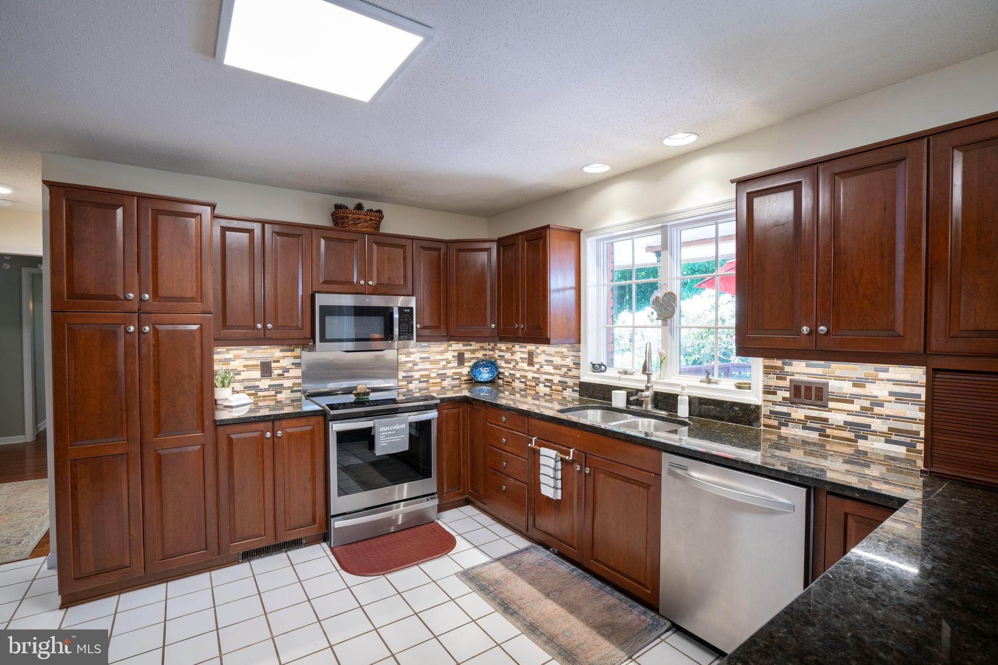 GRAYS WOODS - Residential