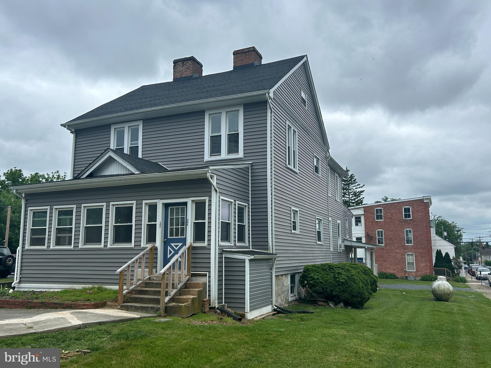 CHARLES TOWN - Commercial Sale