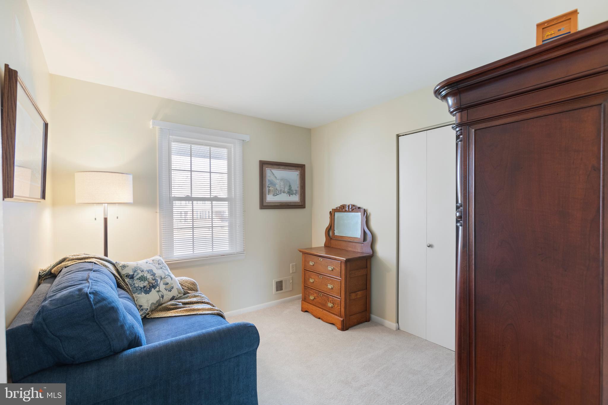 CHALET WOODS - Residential Lease