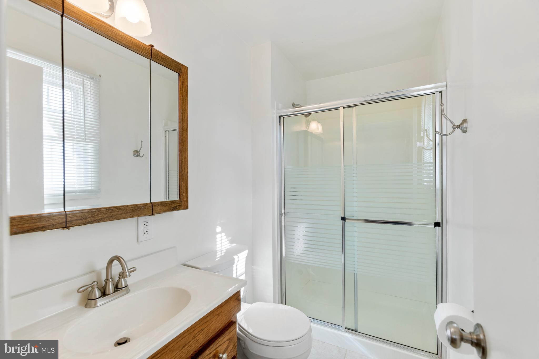 CHALET WOODS - Residential Lease