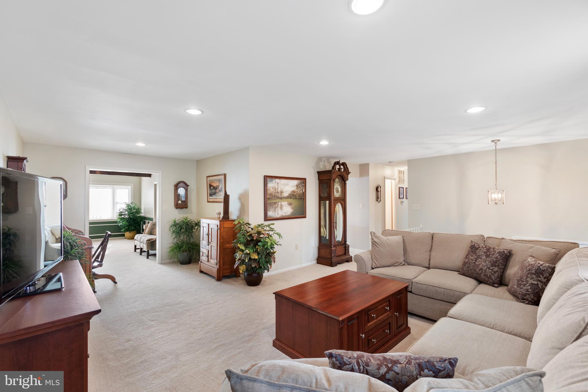 CHALET WOODS - Residential Lease