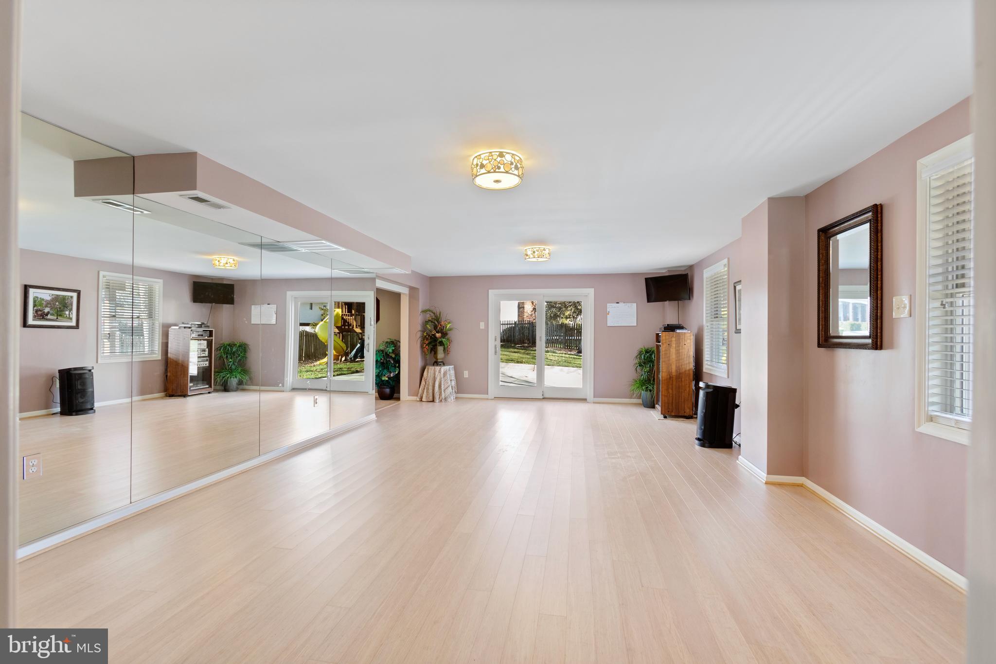CHALET WOODS - Residential Lease