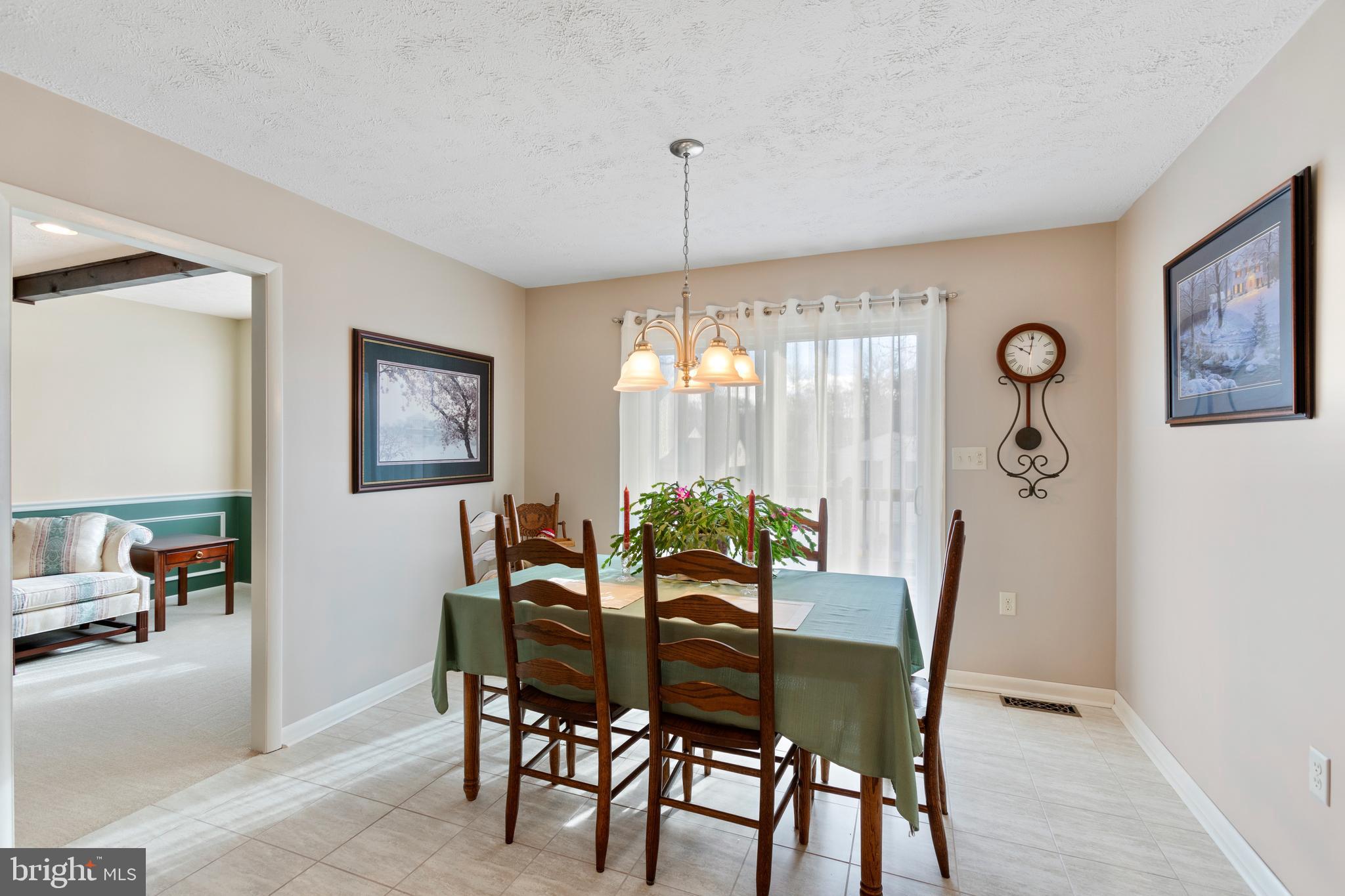 CHALET WOODS - Residential Lease
