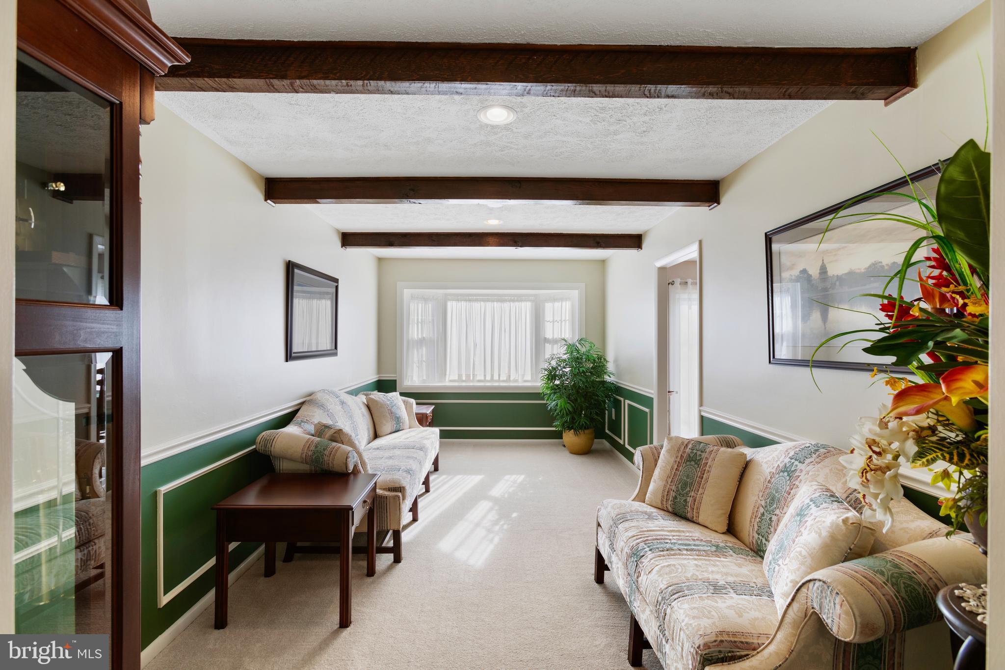 CHALET WOODS - Residential Lease