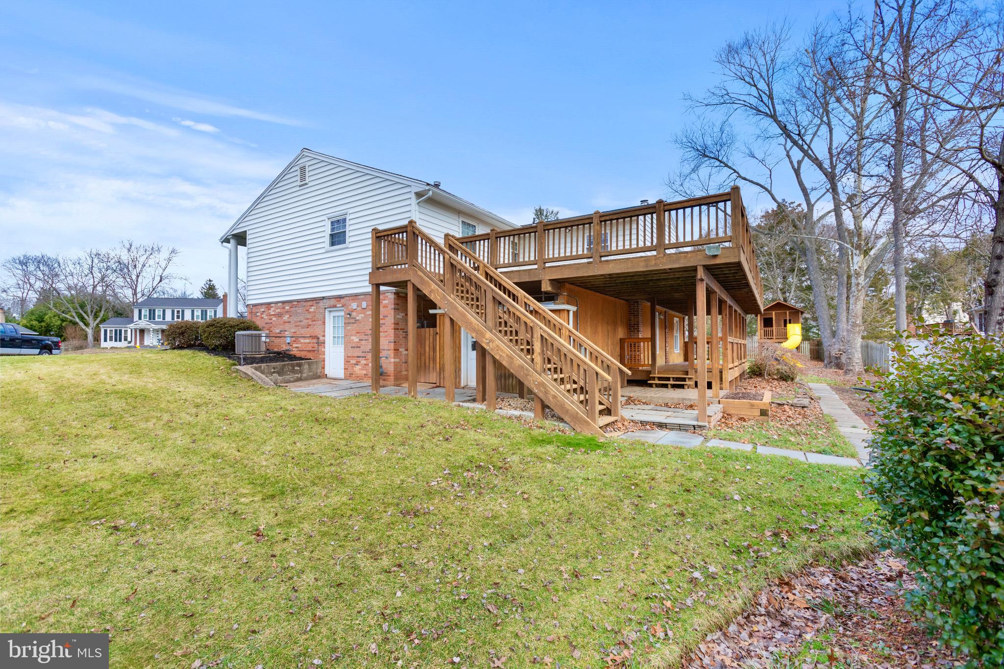 CHALET WOODS - Residential Lease