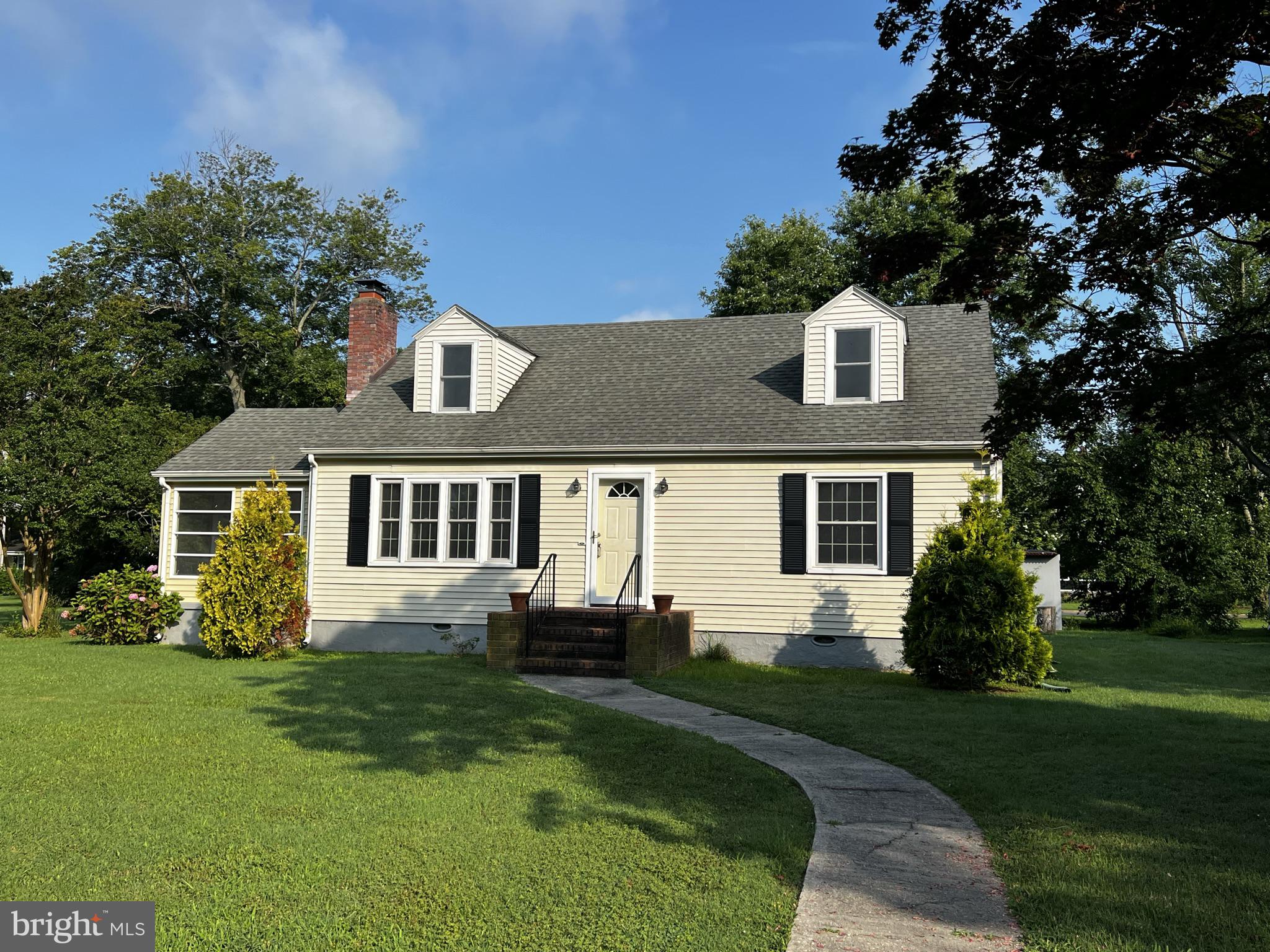 Well maintained Cape Cod on quiet street. Hardwood floors throughout, kitchen with SS appliances, granite countertops, and additional table space. Sunroom off of living room, two bedrooms downstairs with full bath.  Two bedrooms upstairs with full bath. Large rear yard with 2 bay carport and shed for additional storage. Per Landlord, must fill out Rentspree application prior to any showings.