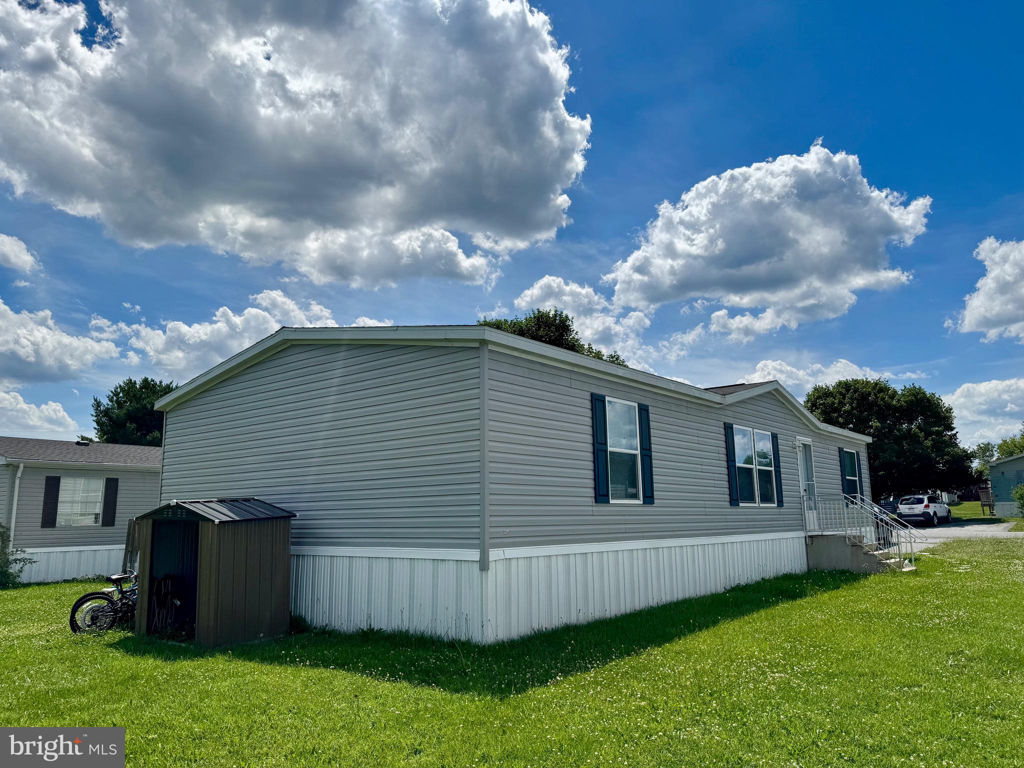 ROYAL CREST ESTATES - Residential