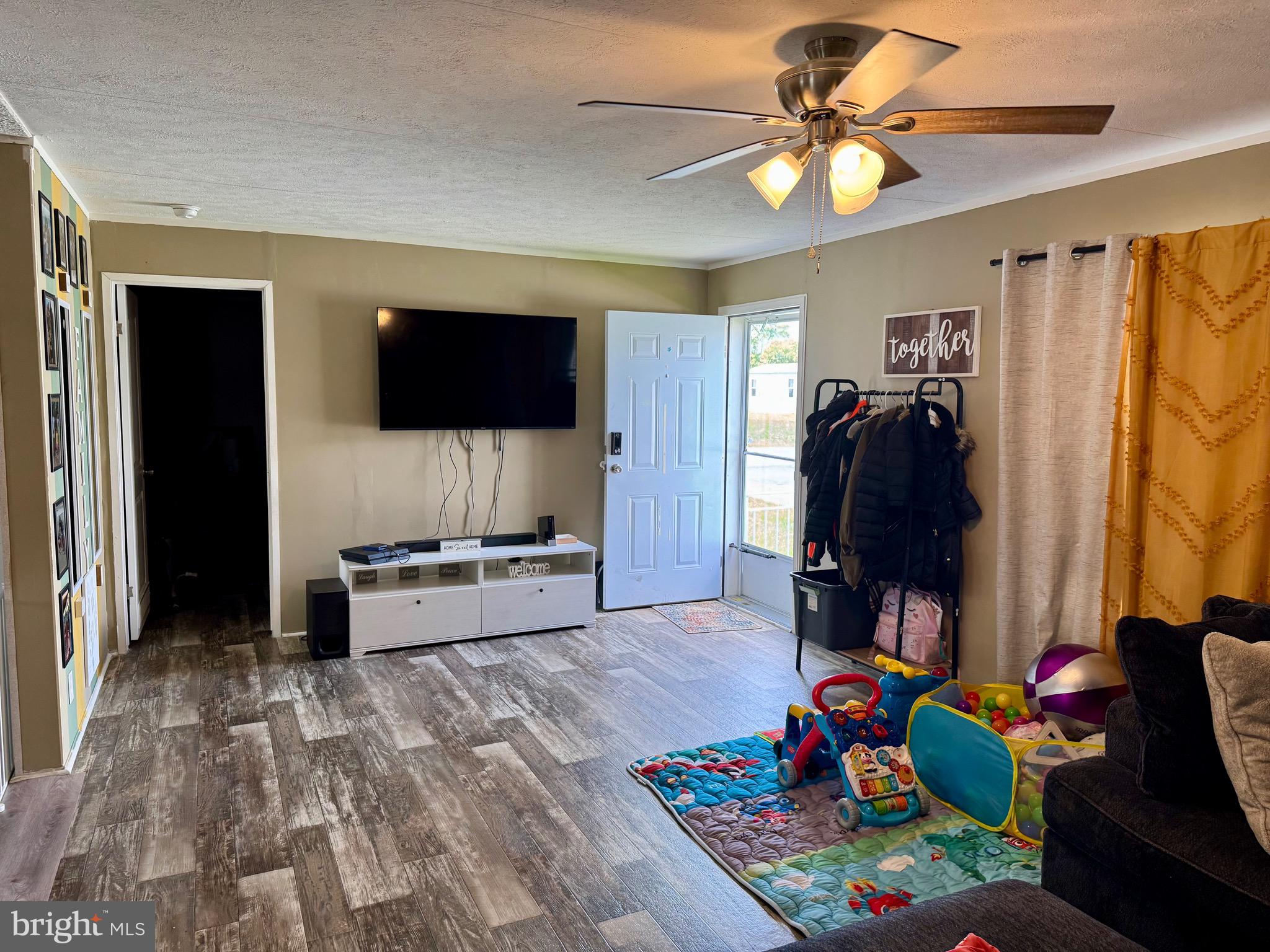 ROYAL CREST ESTATES - Residential