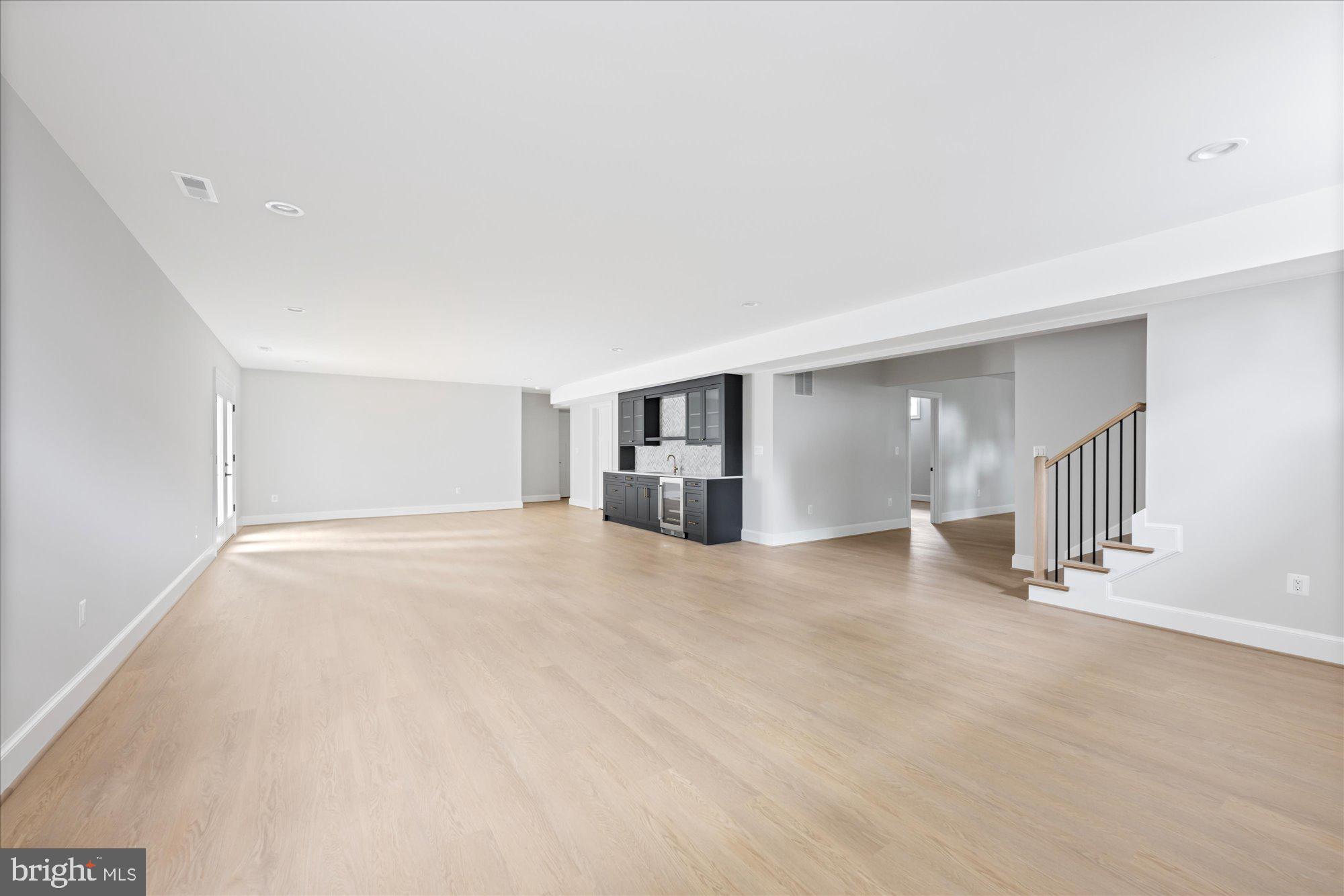 KENT GARDENS - Residential