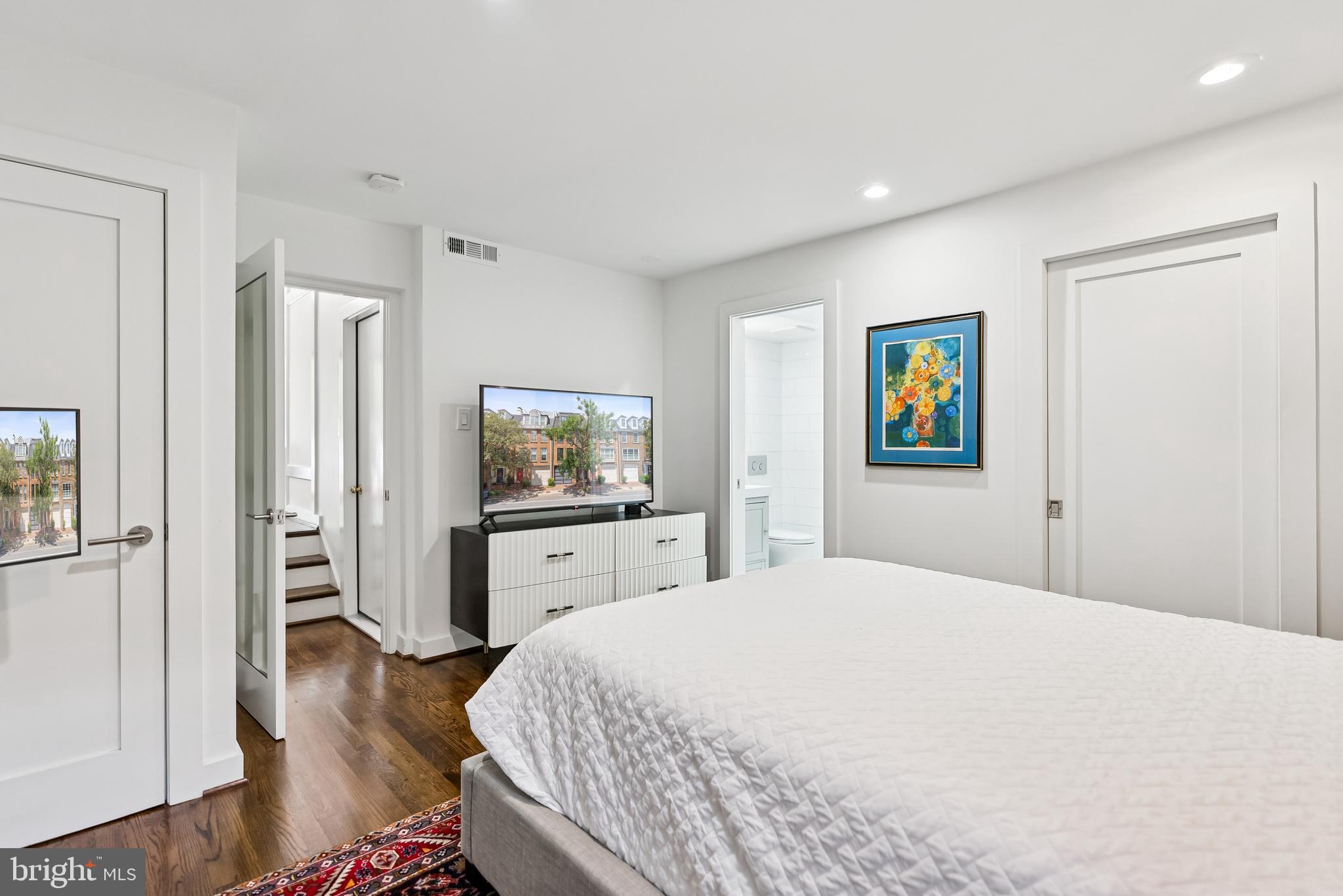 OLD TOWN ALEXANDRIA - Residential