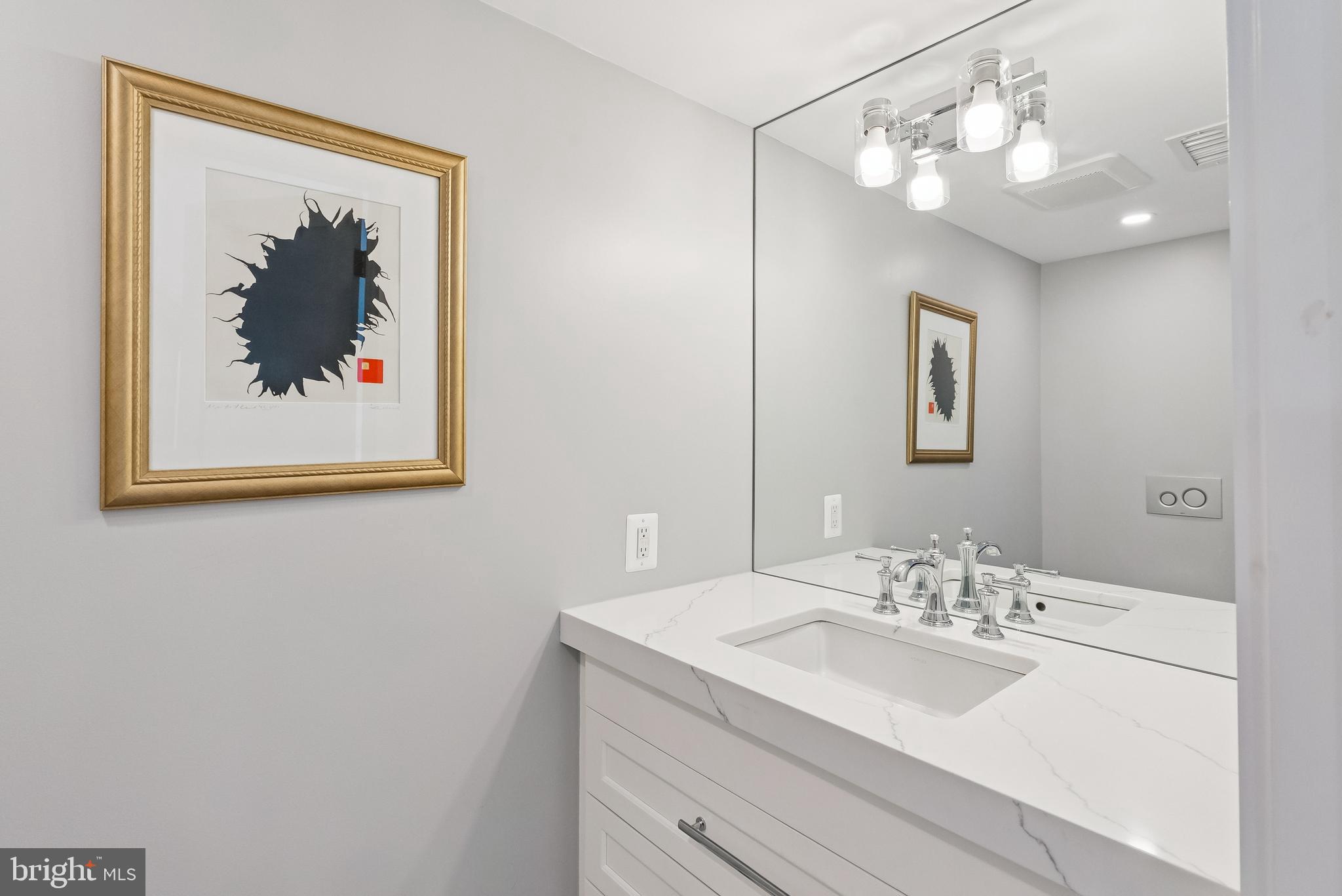 OLD TOWN ALEXANDRIA - Residential