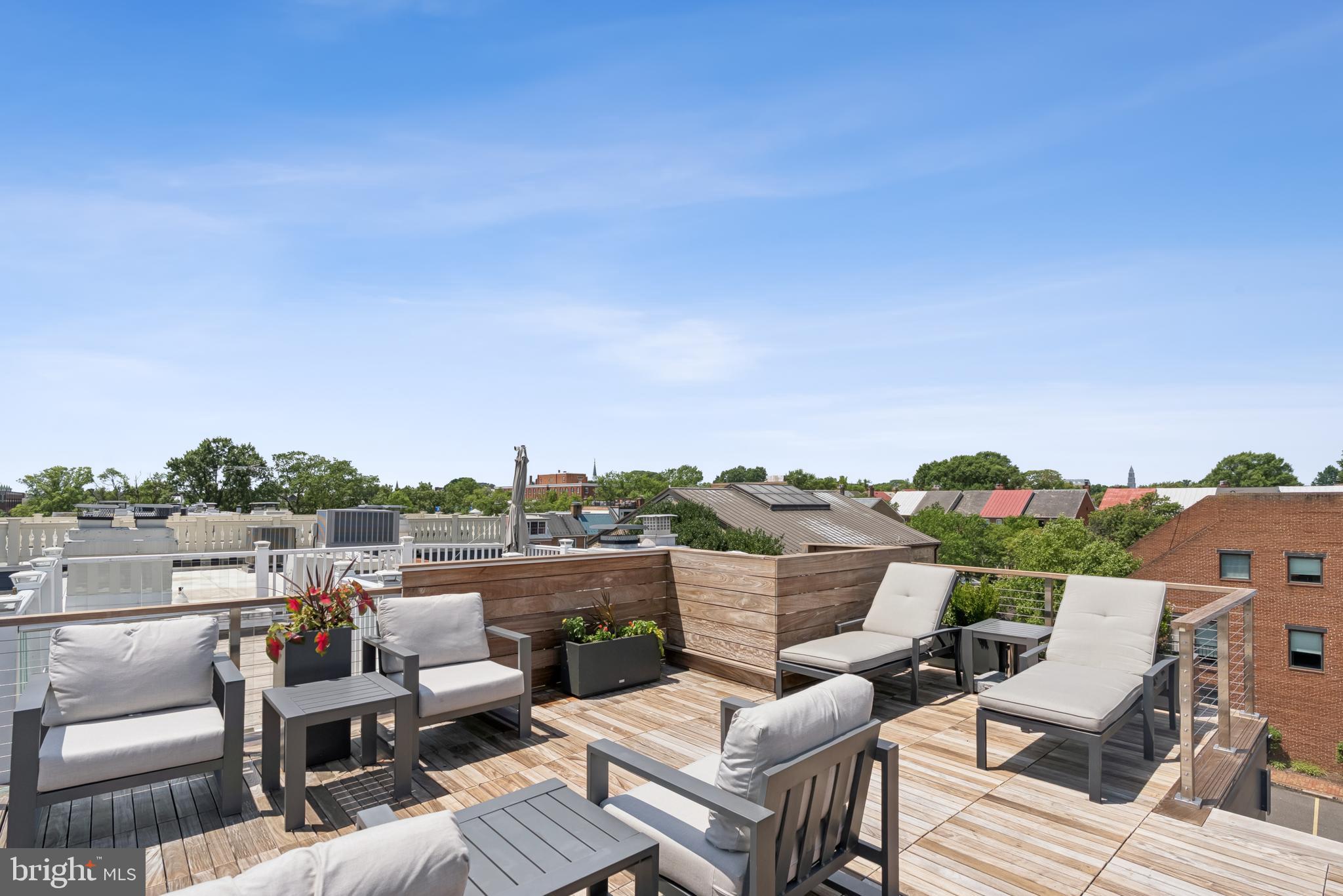 OLD TOWN ALEXANDRIA - Residential