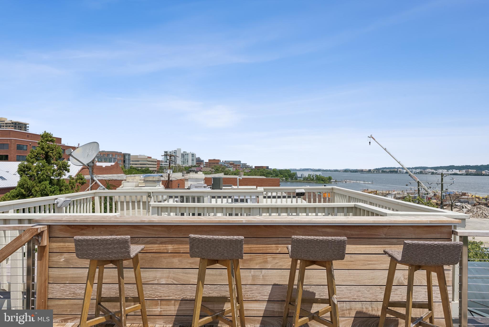 OLD TOWN ALEXANDRIA - Residential