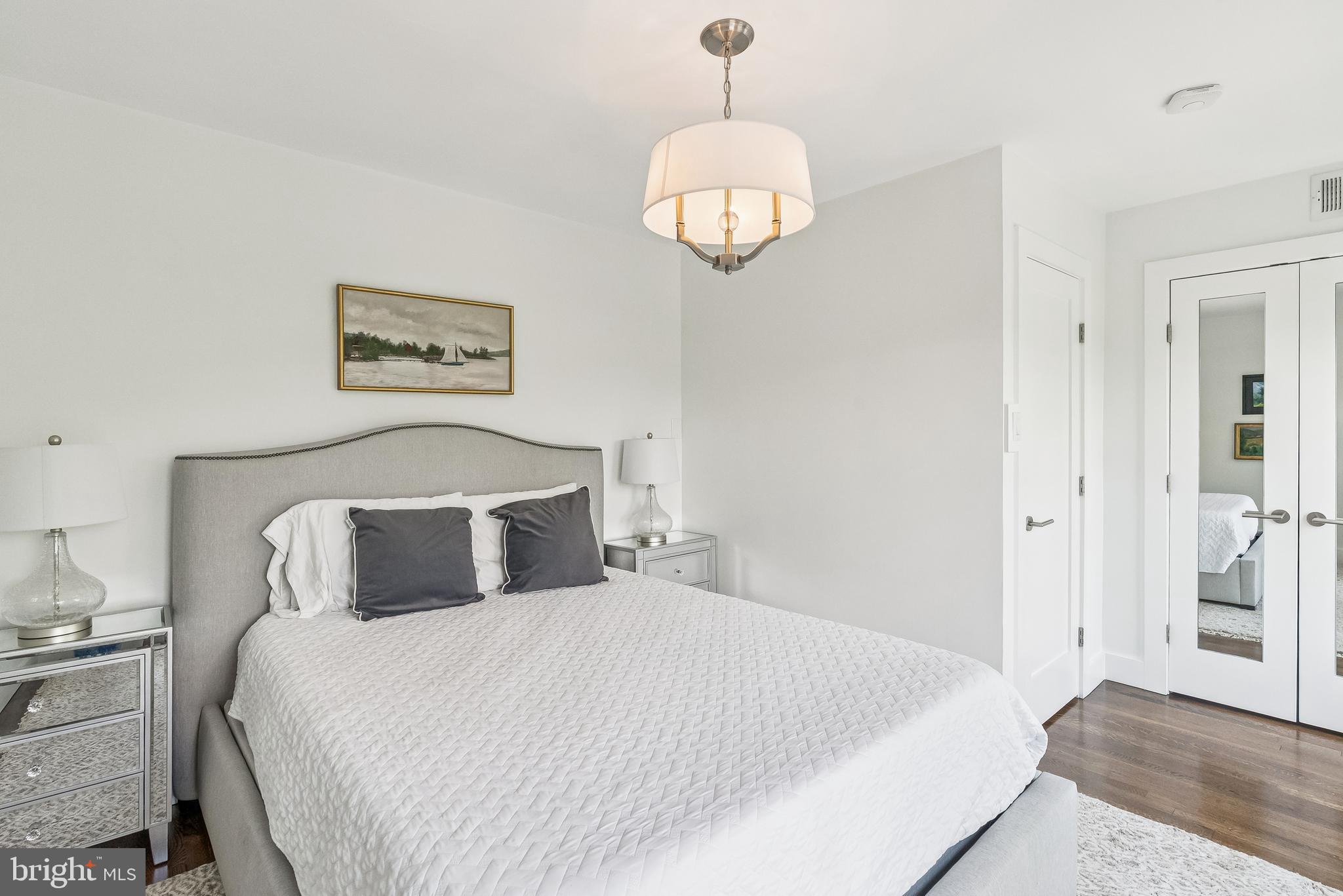 OLD TOWN ALEXANDRIA - Residential