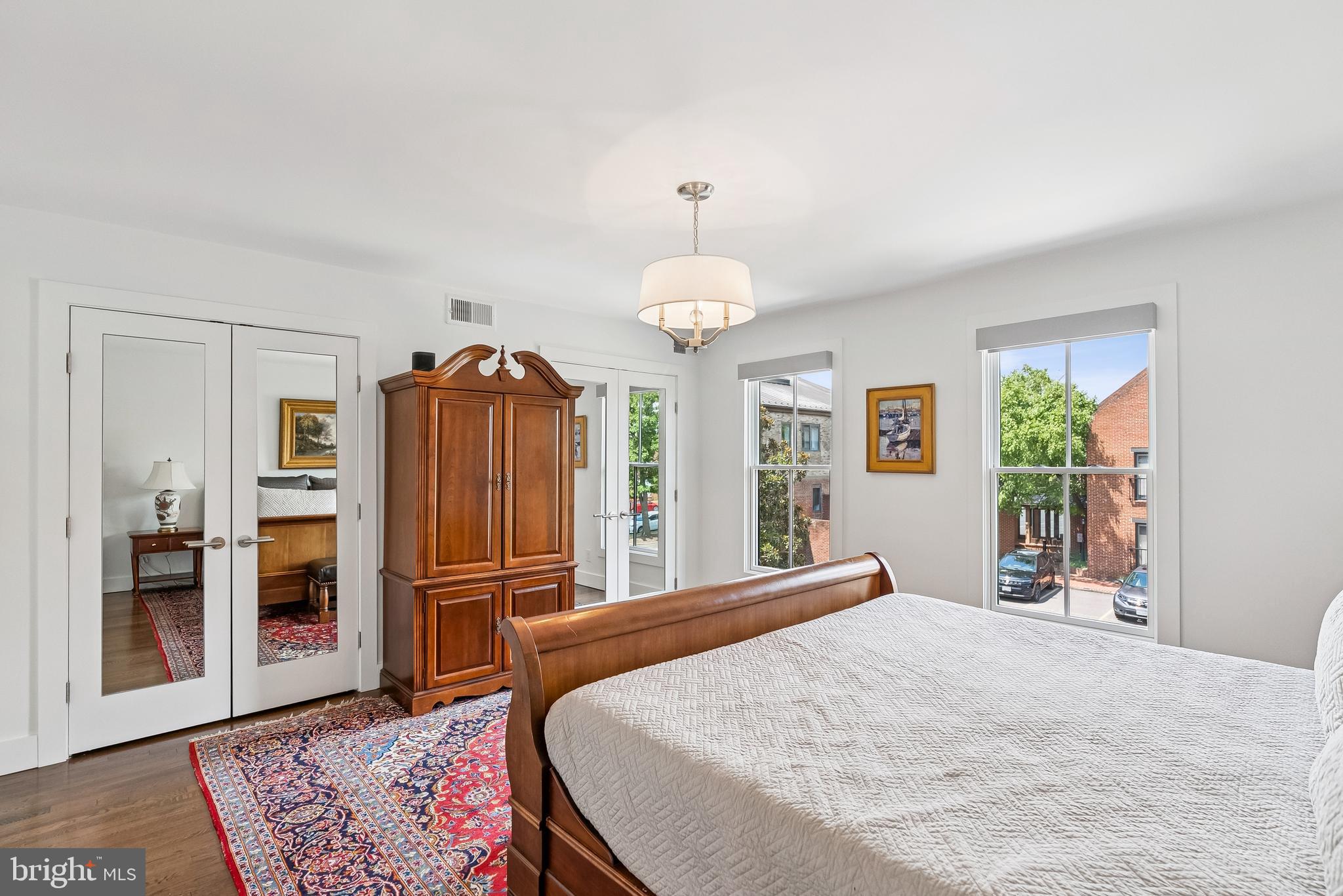 OLD TOWN ALEXANDRIA - Residential