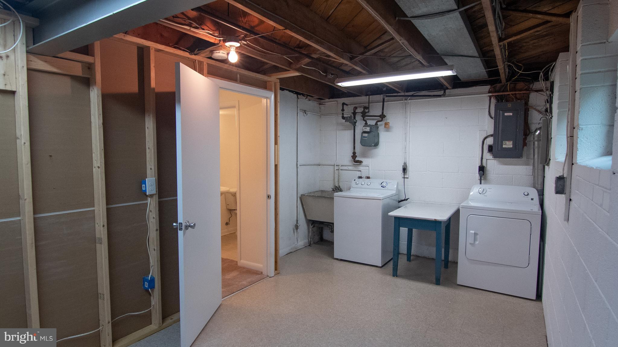 CEDARCREST - Residential Lease
