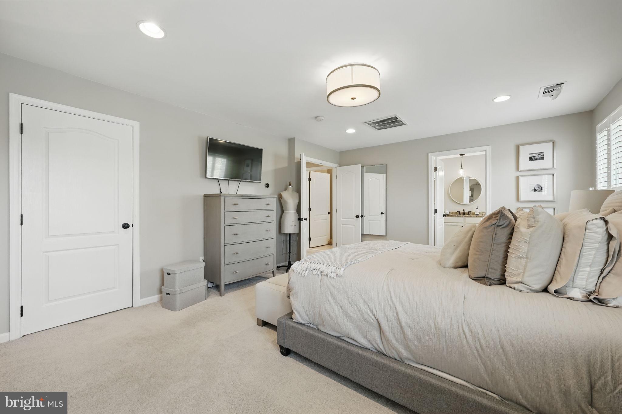 BELMONT COUNTRY CLUB - Residential
