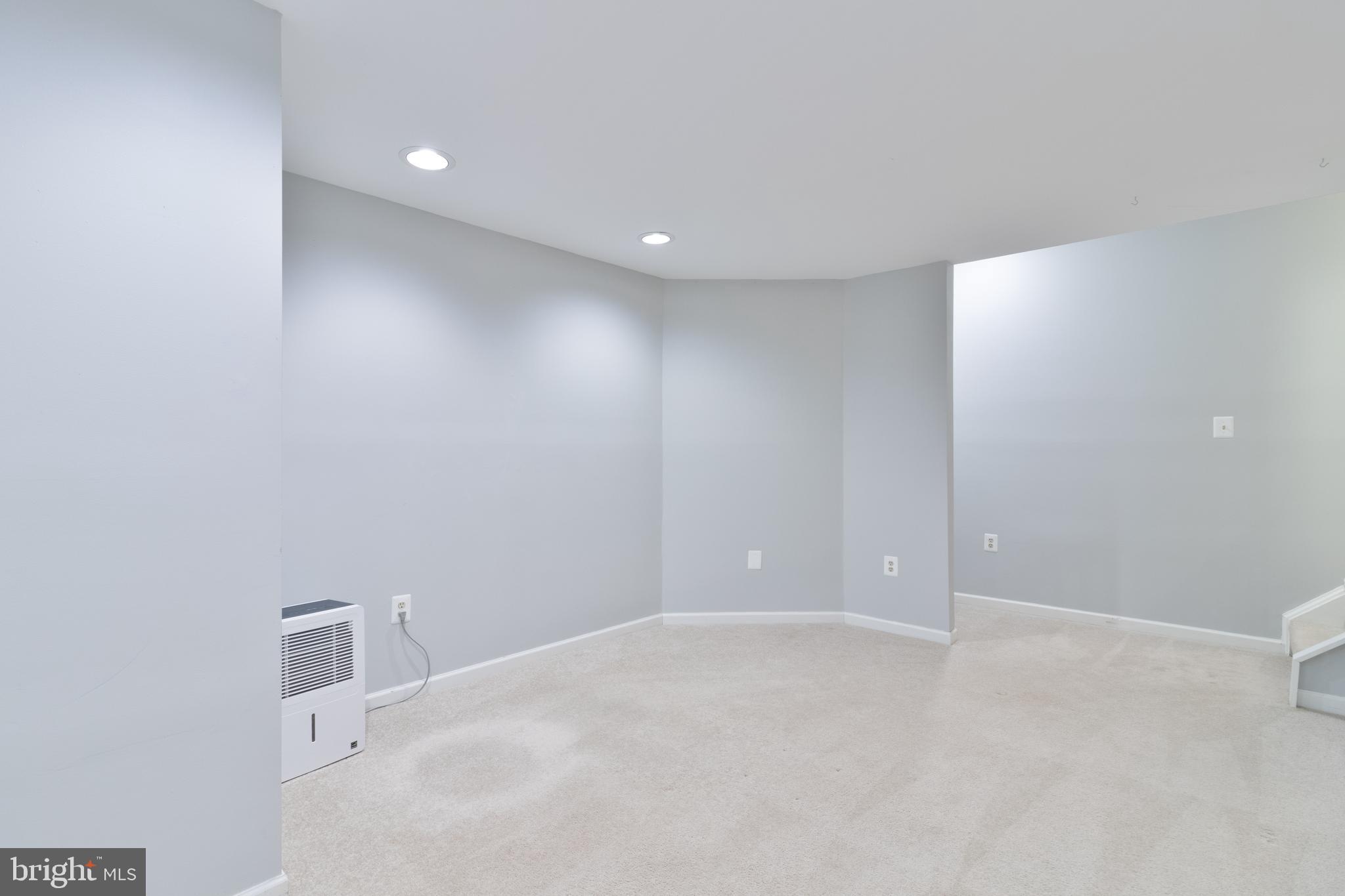 POTOMAC FAIRWAYS - Residential