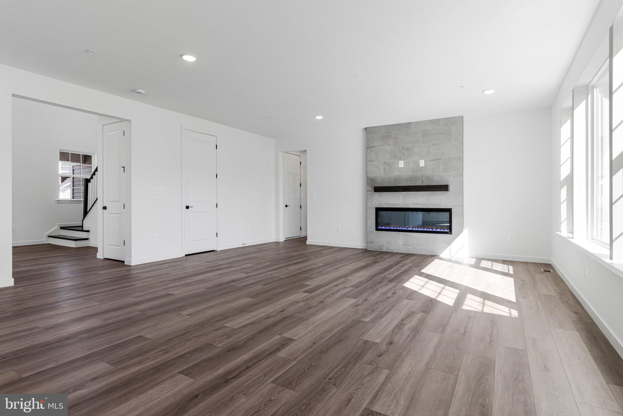 WORTHINGTON GROVE - Residential