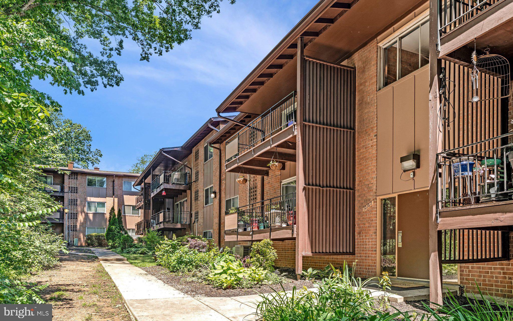 MOSBY WOODS GARDEN - Residential