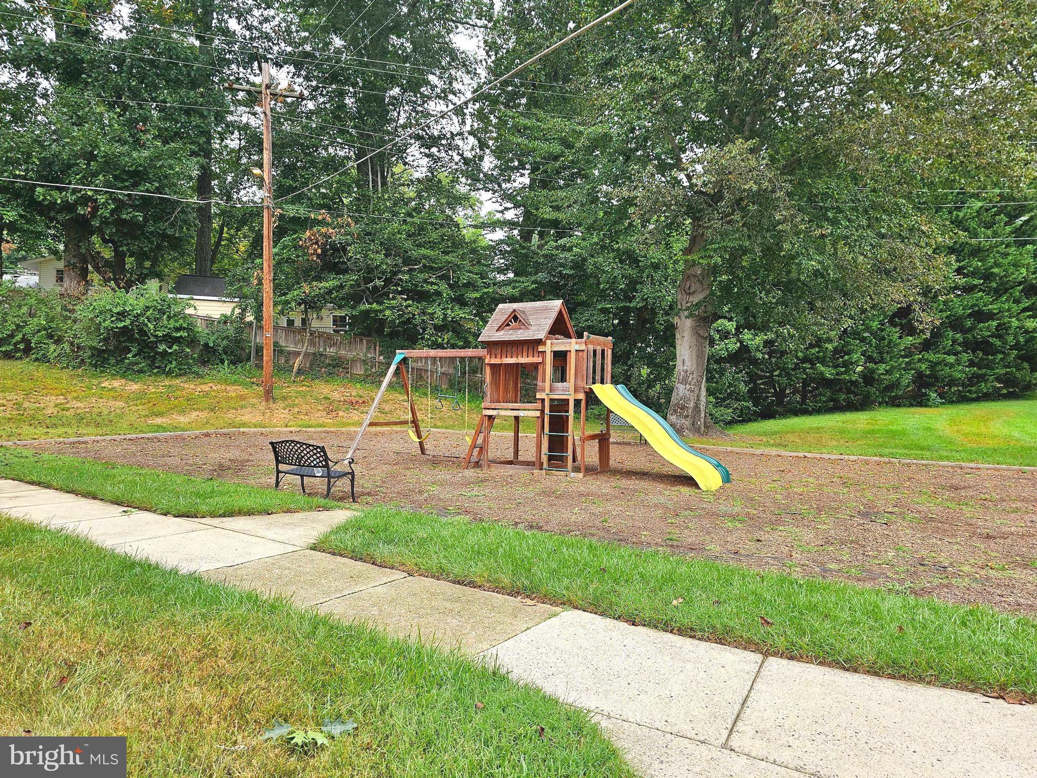 MOSBY WOODS GARDEN - Residential