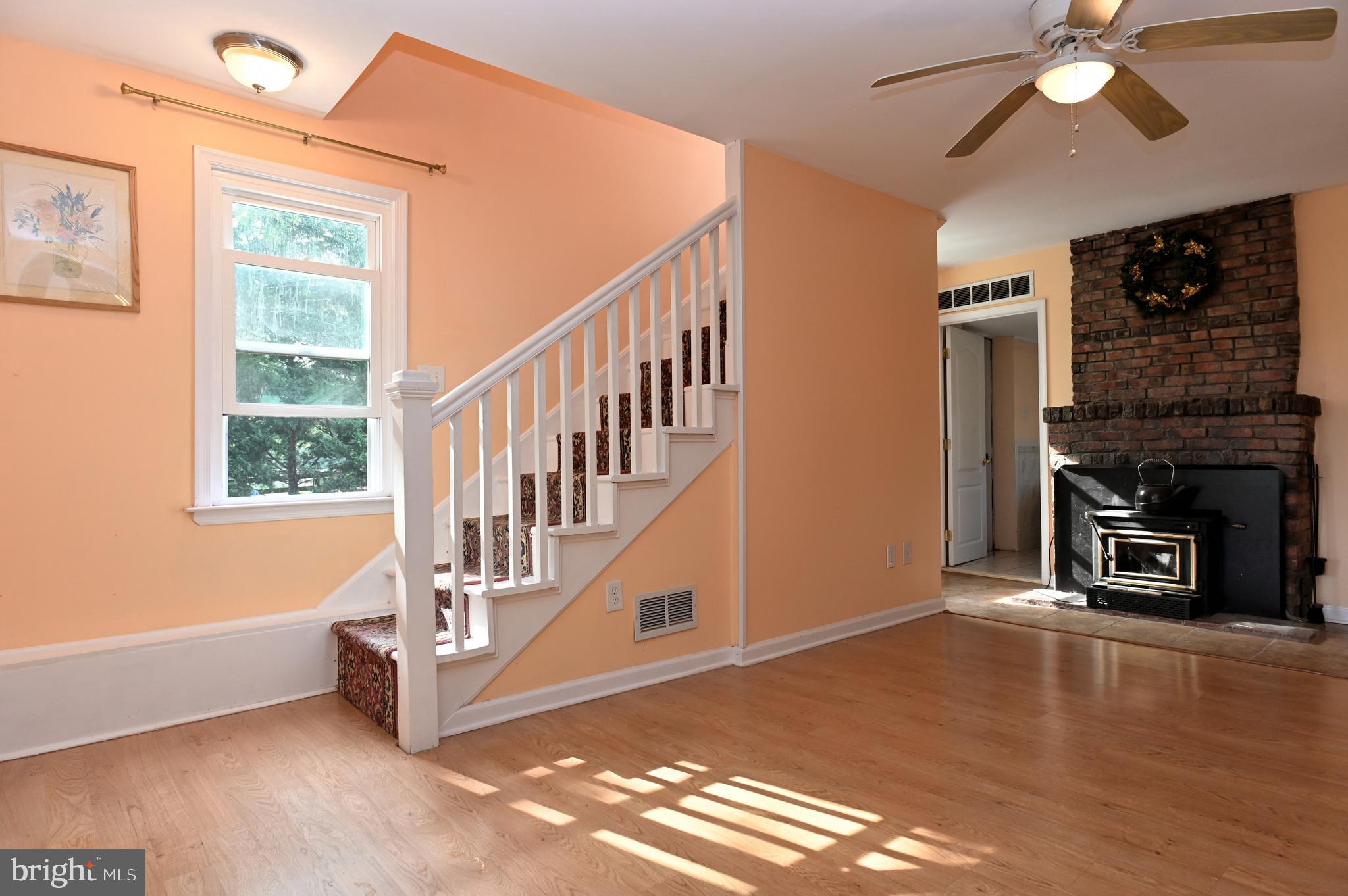 BARNESVILLE OUTSIDE - Residential