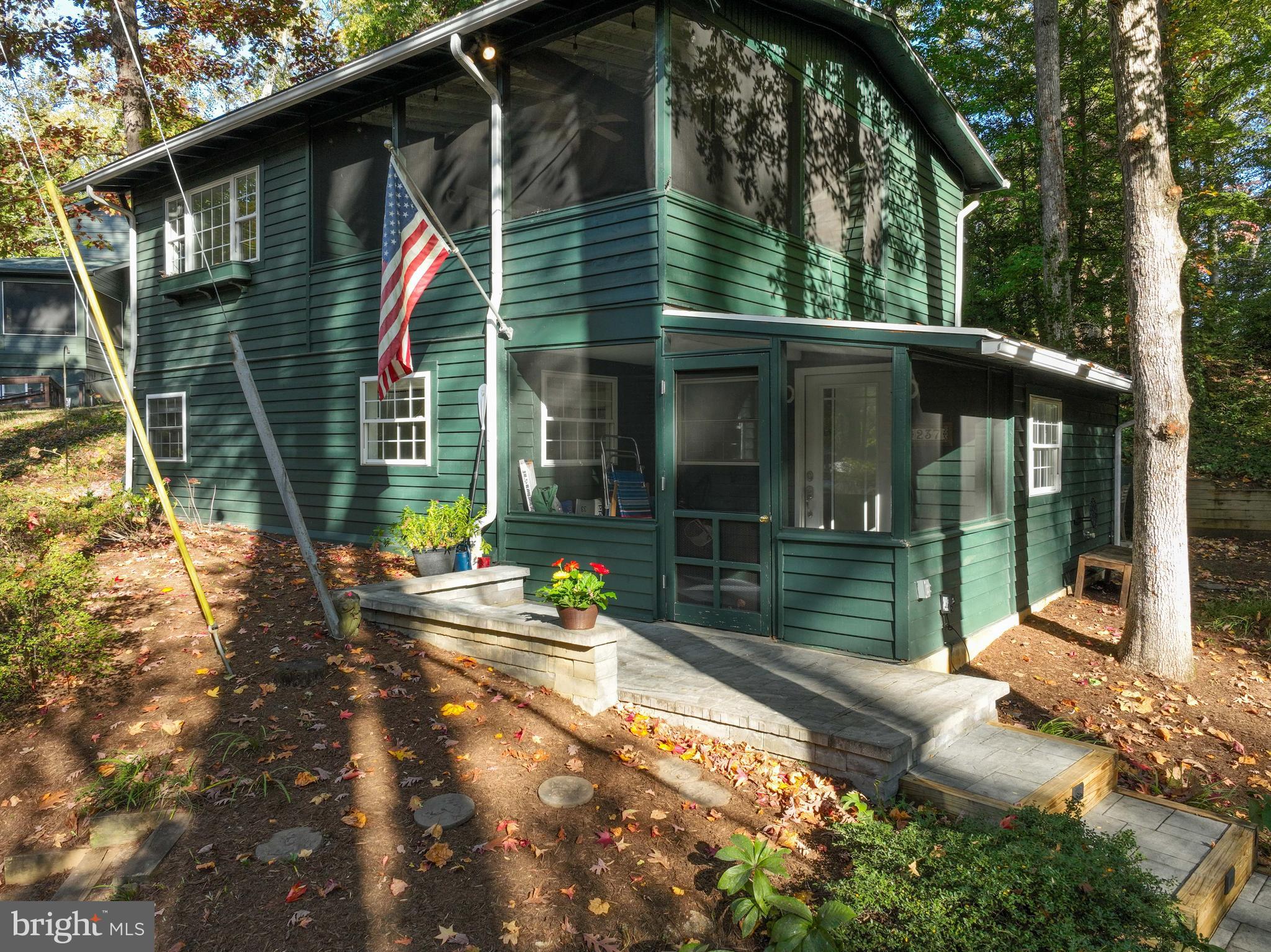 SHERWOOD FOREST - Residential