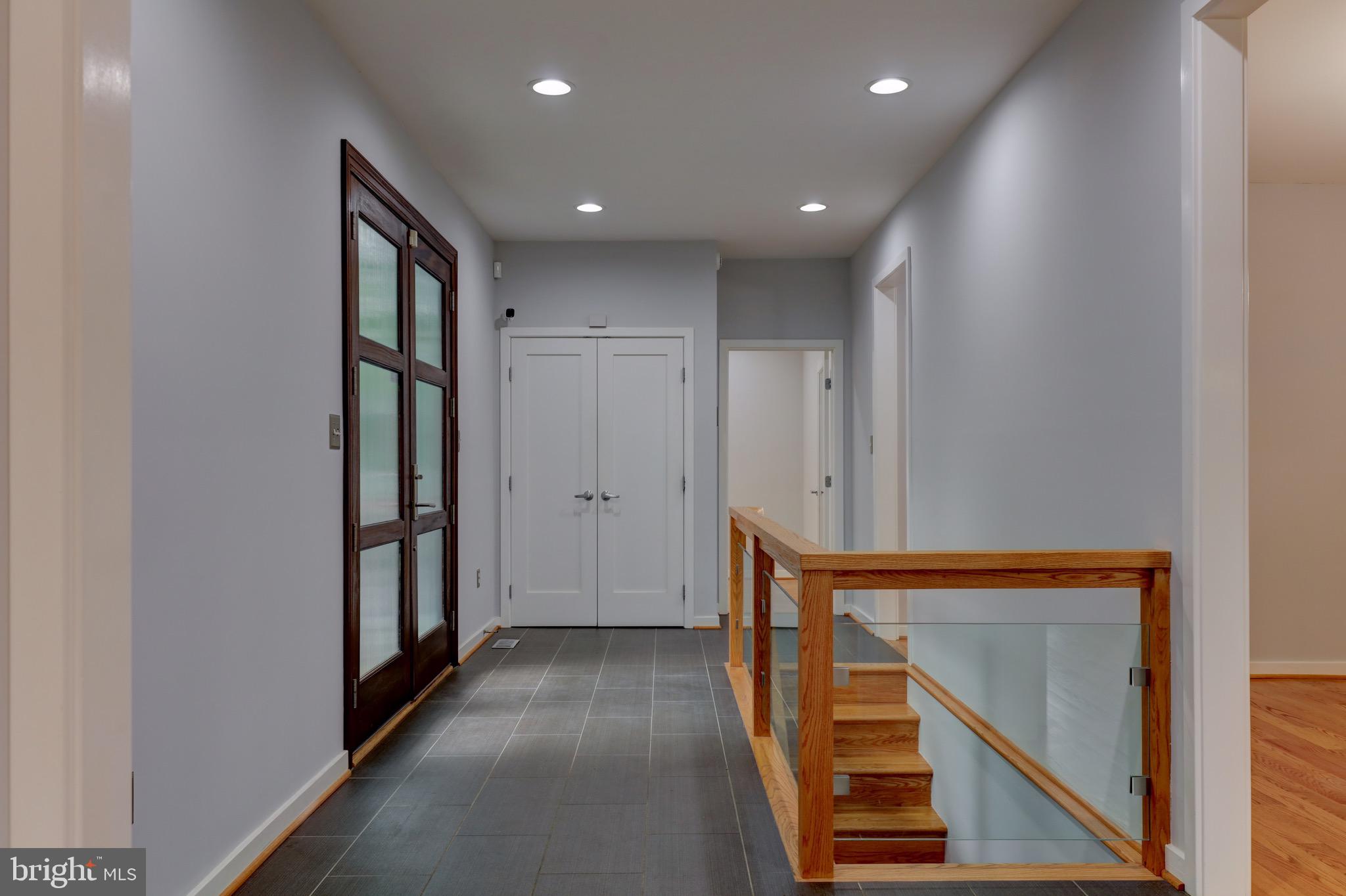 GOLF CLUB MANOR - Residential