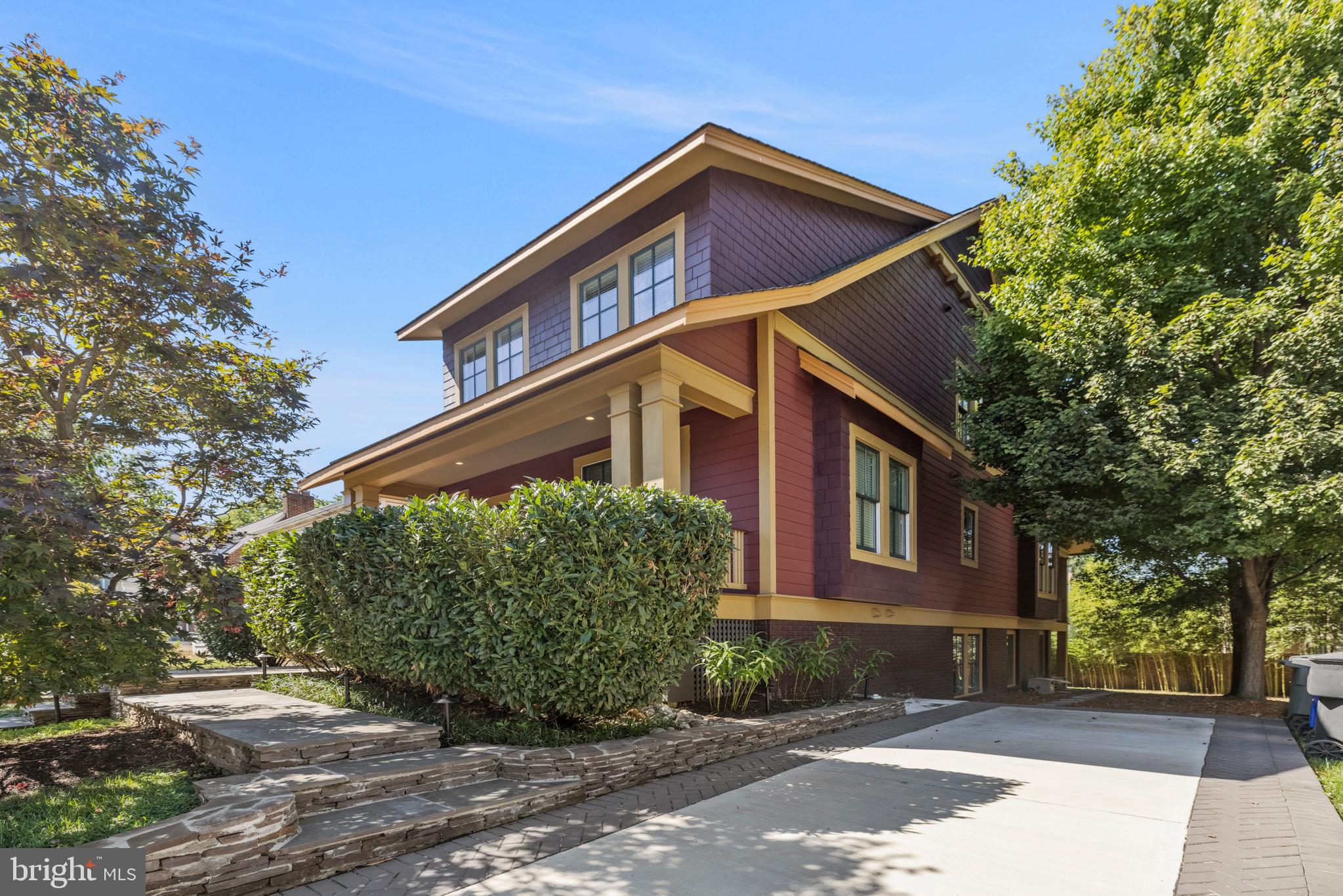 CLARENDON - Residential