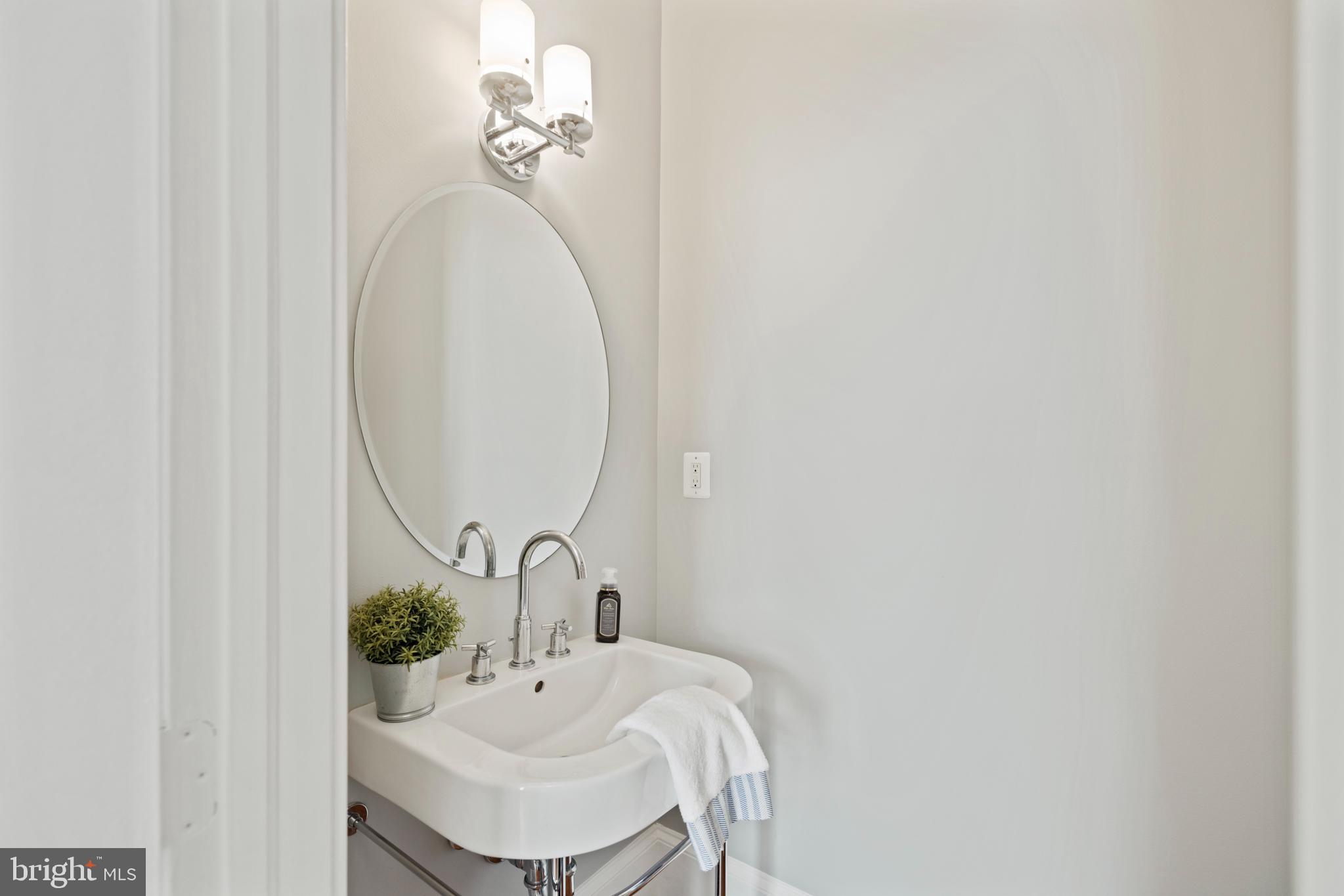 CLARENDON - Residential
