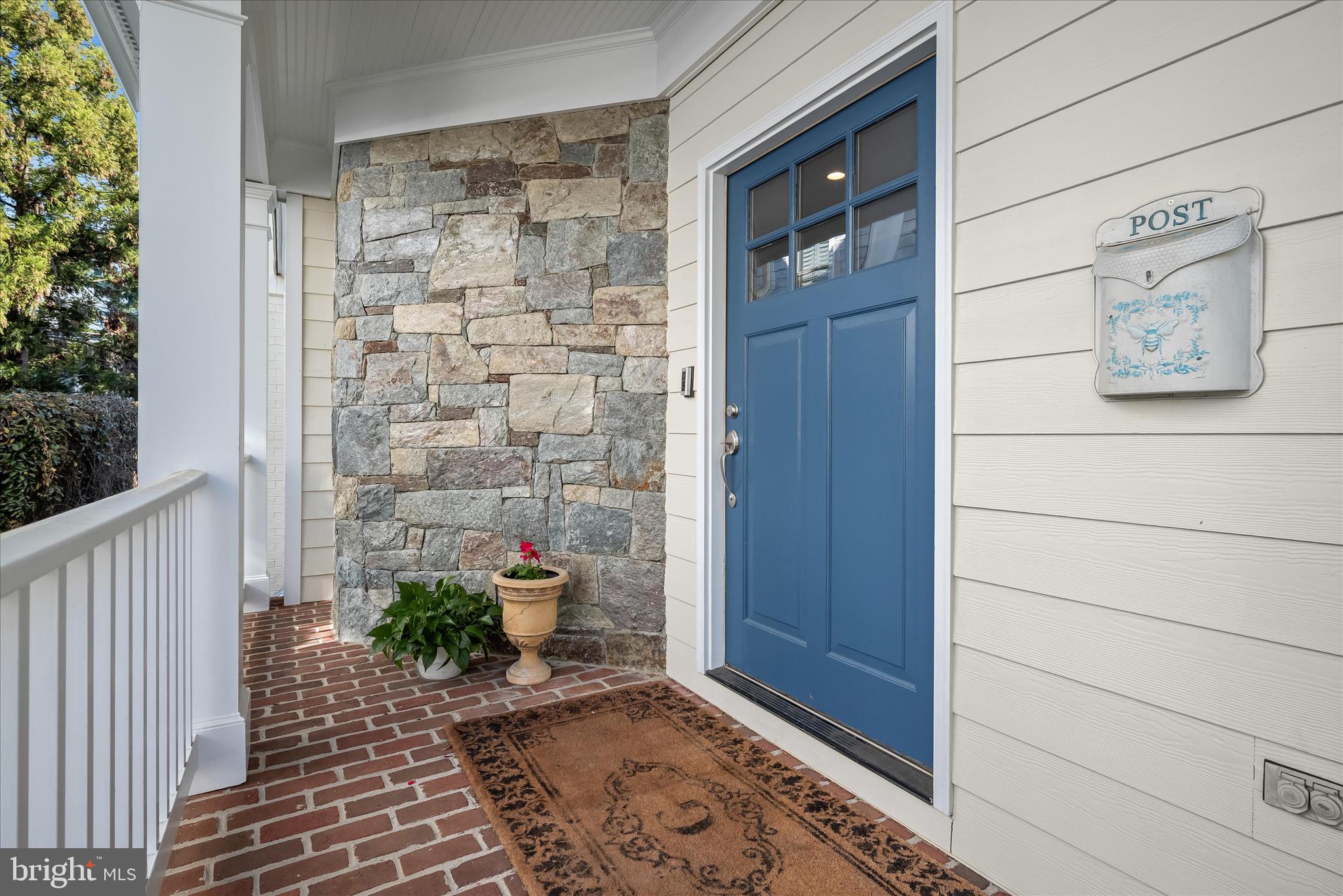 BRADLEY HILLS - Residential